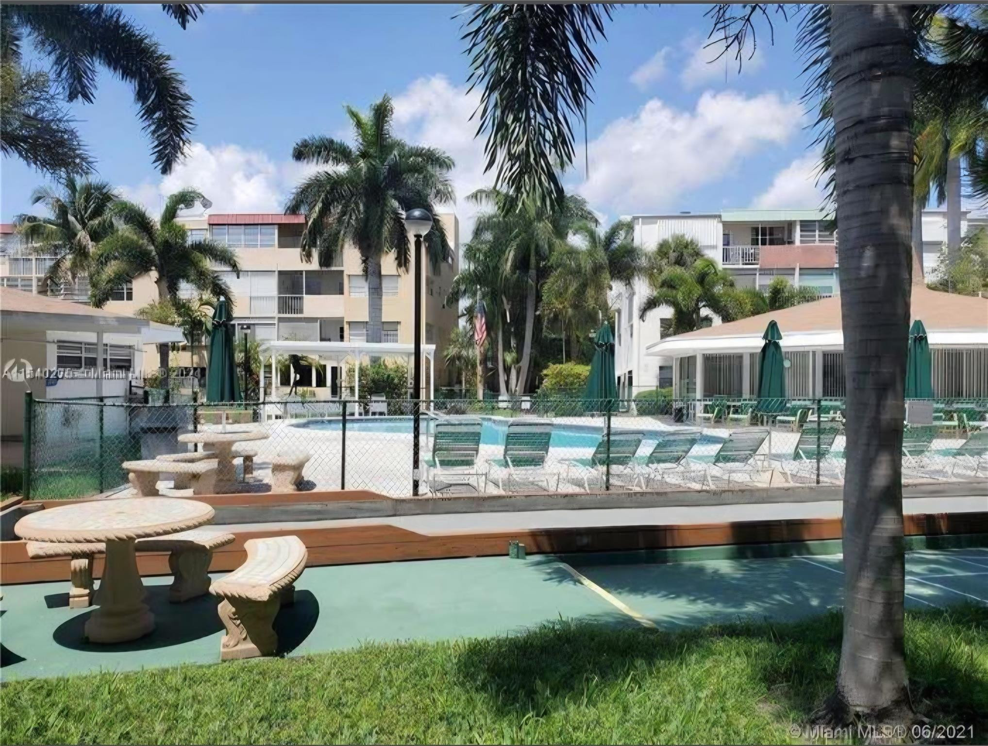 1333 E Hallandale Beach Boulevard 305 Property Photo 1