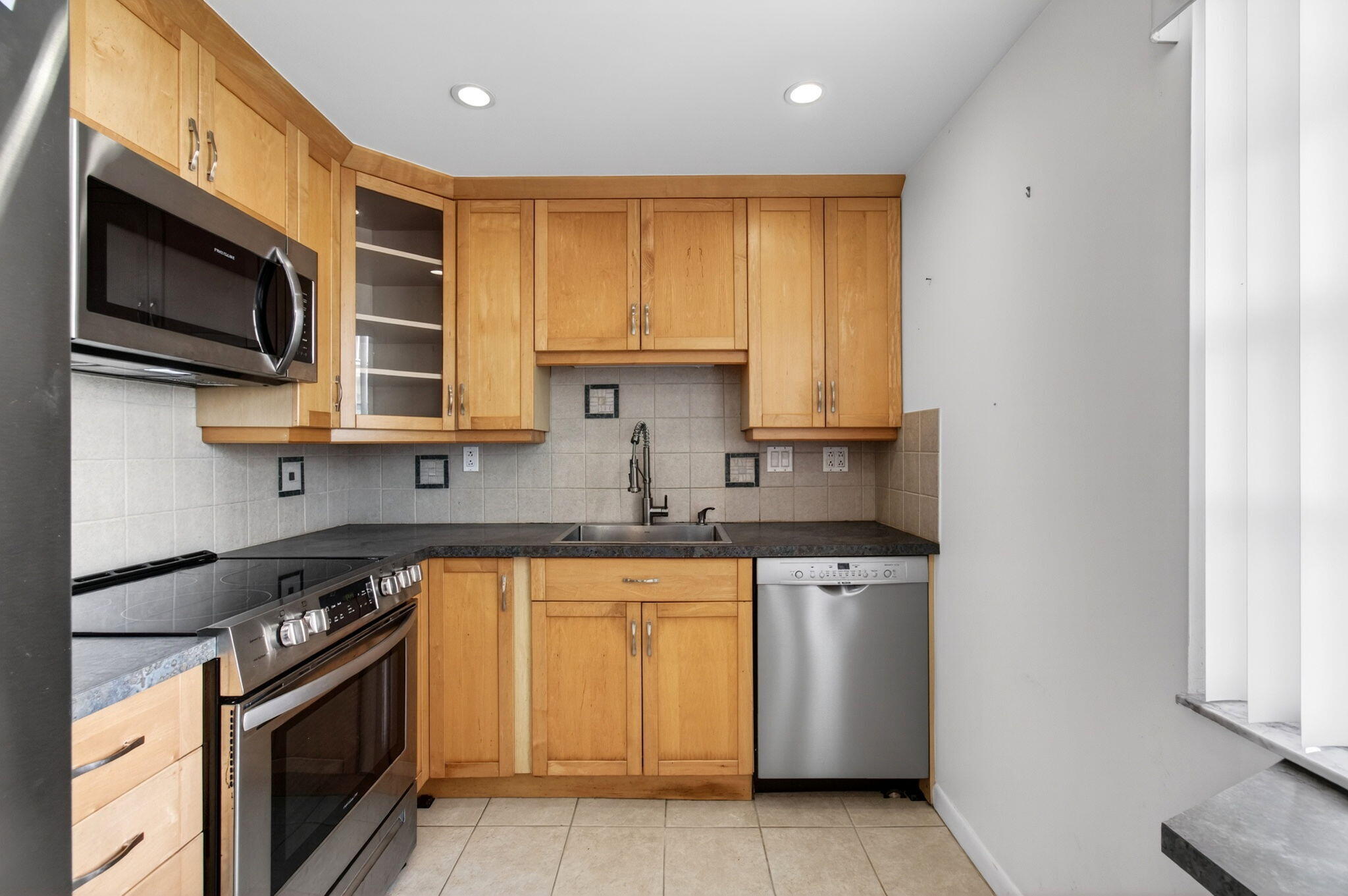 167 Normandy D Property Photo 5