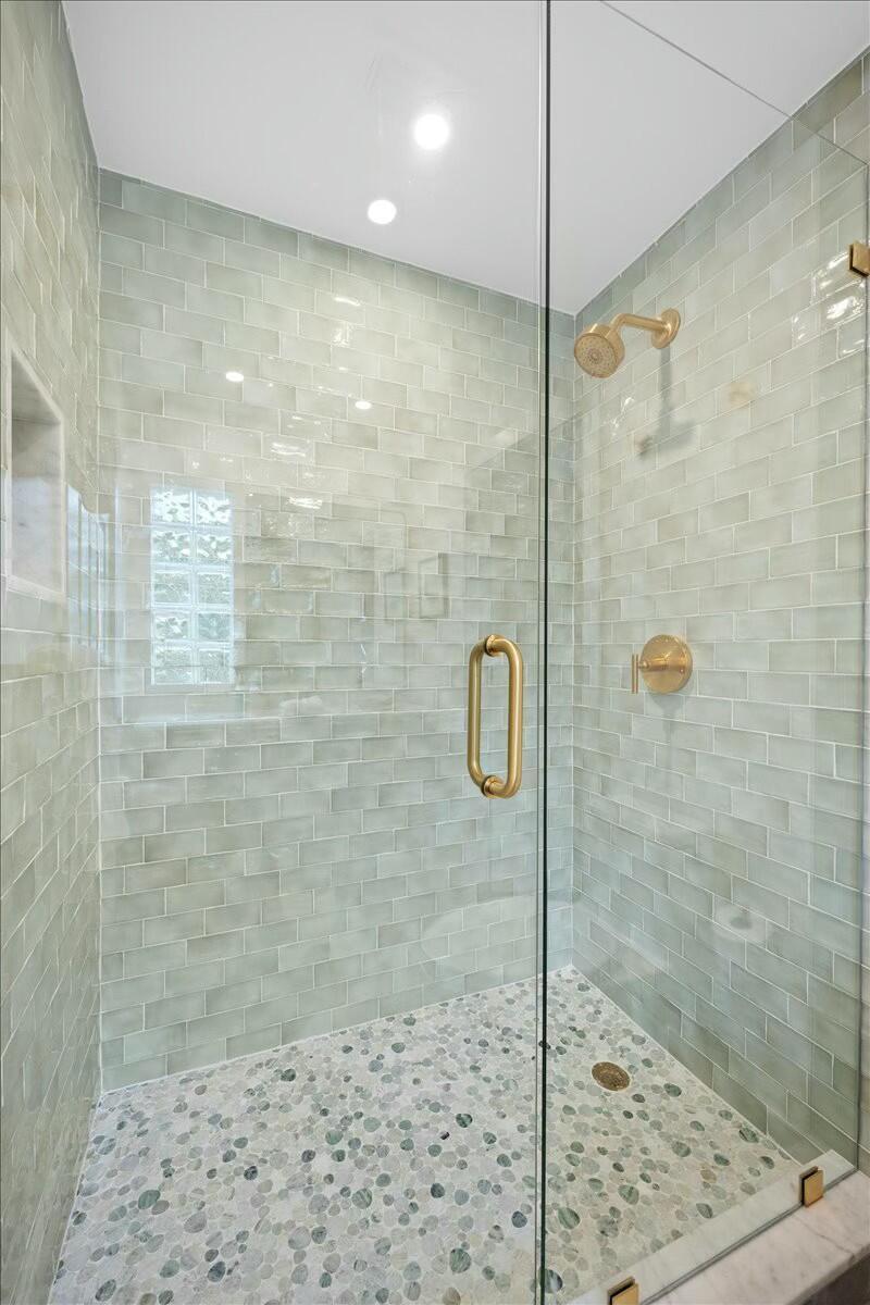 232 Cove Place Property Photo 45