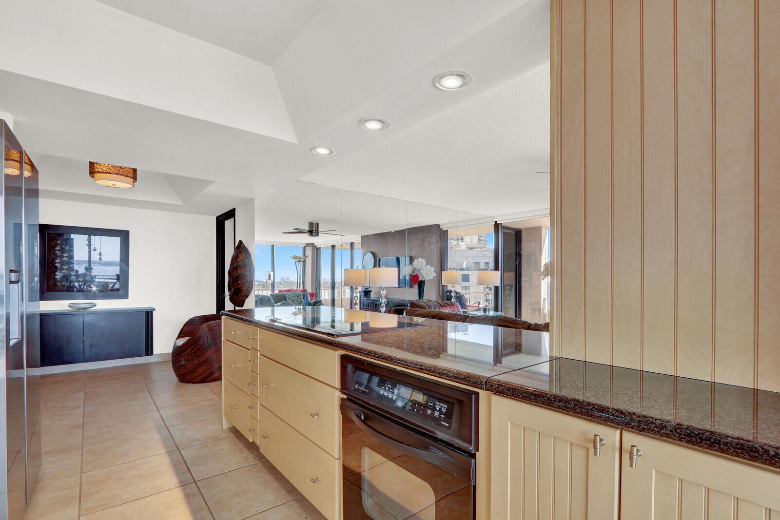 5510 N Ocean Drive 12b Property Photo 13
