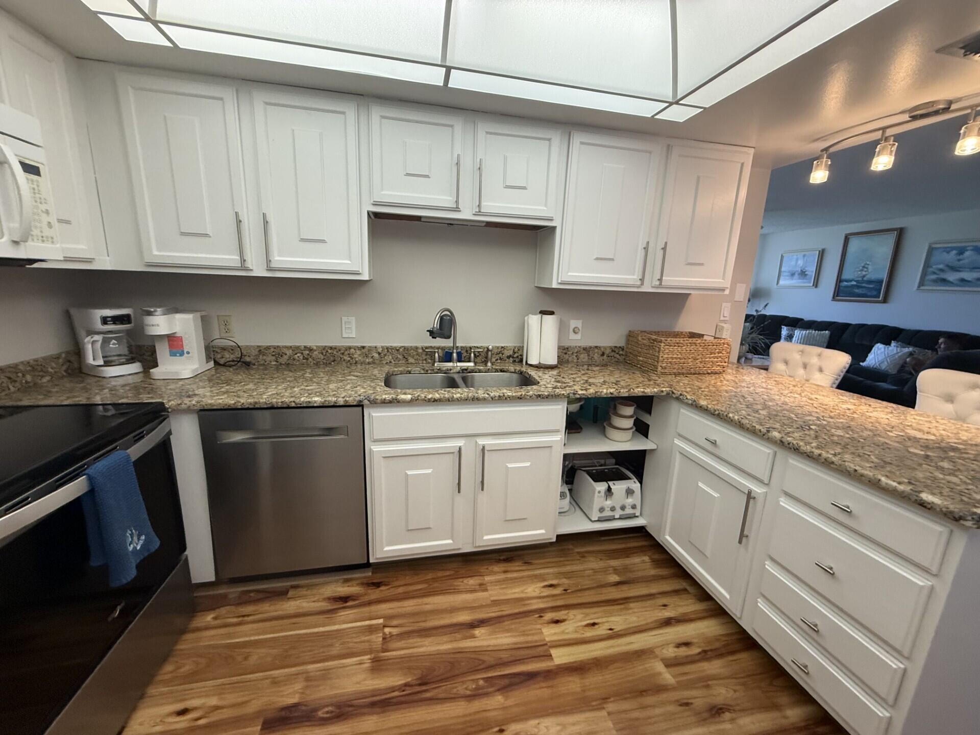 2400 S Ocean Drive 7642 Property Photo 8