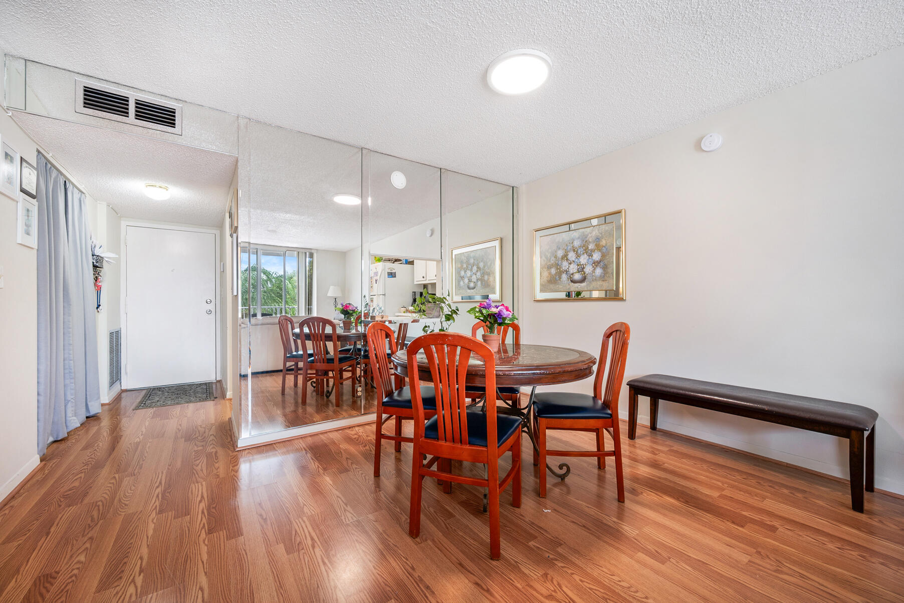 500 Executive Center Drive 3k Property Photo 5