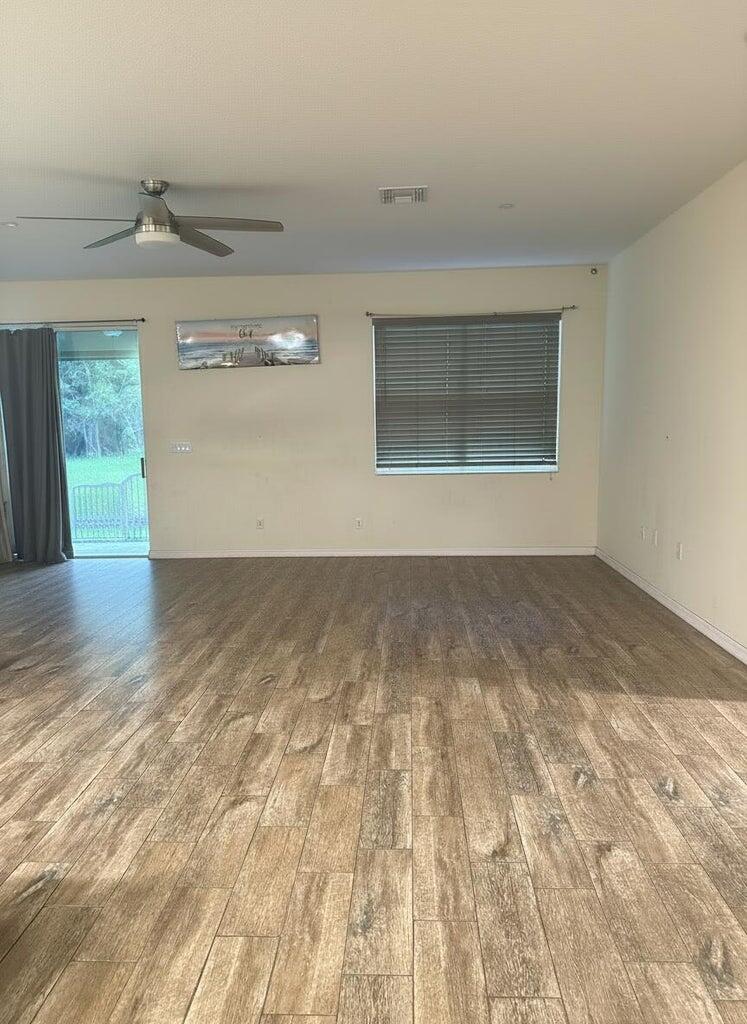 5111 Nw Newark Lane Property Photo 8