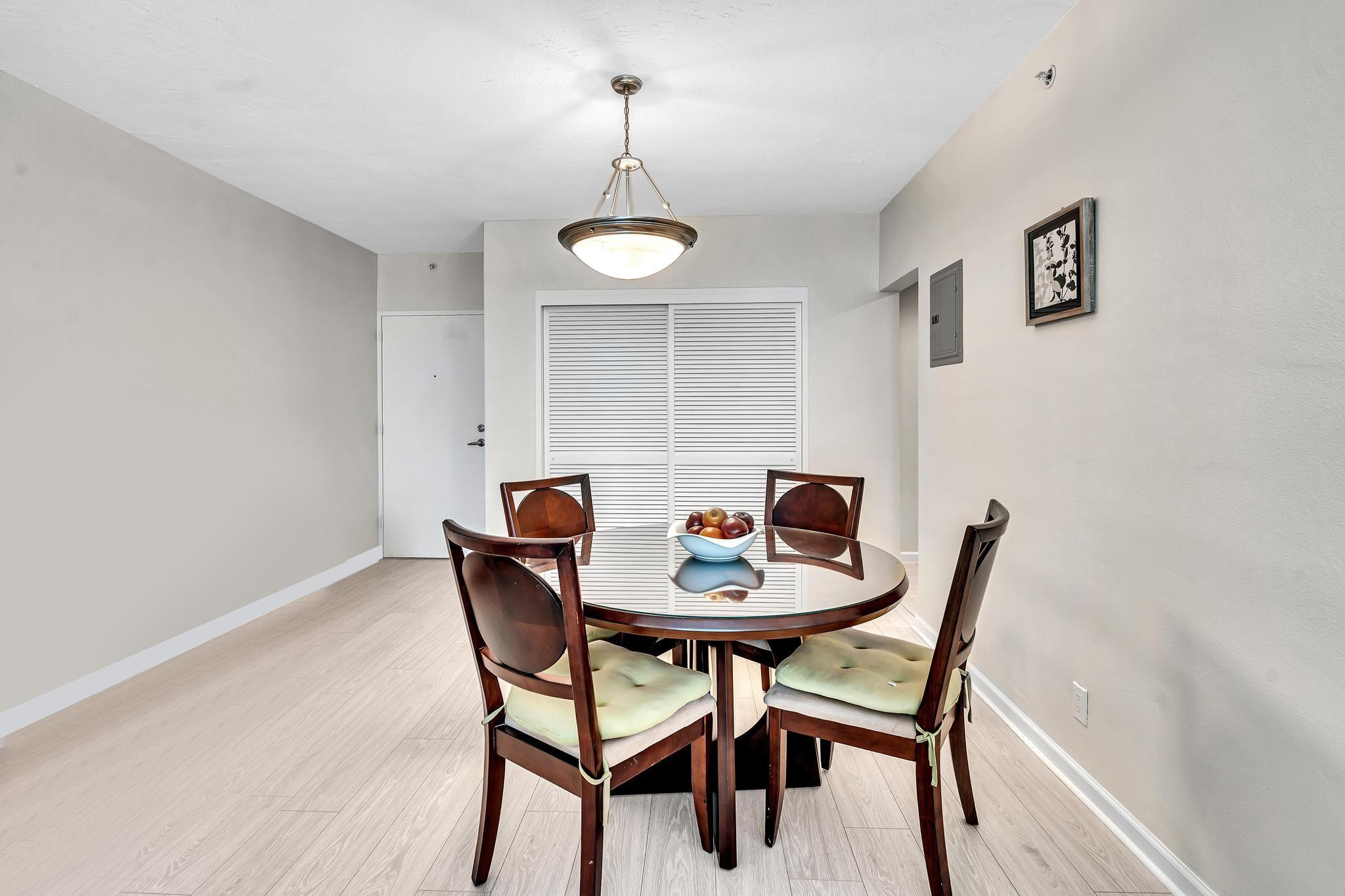 3000 S Ocean Drive 714 Property Photo 13