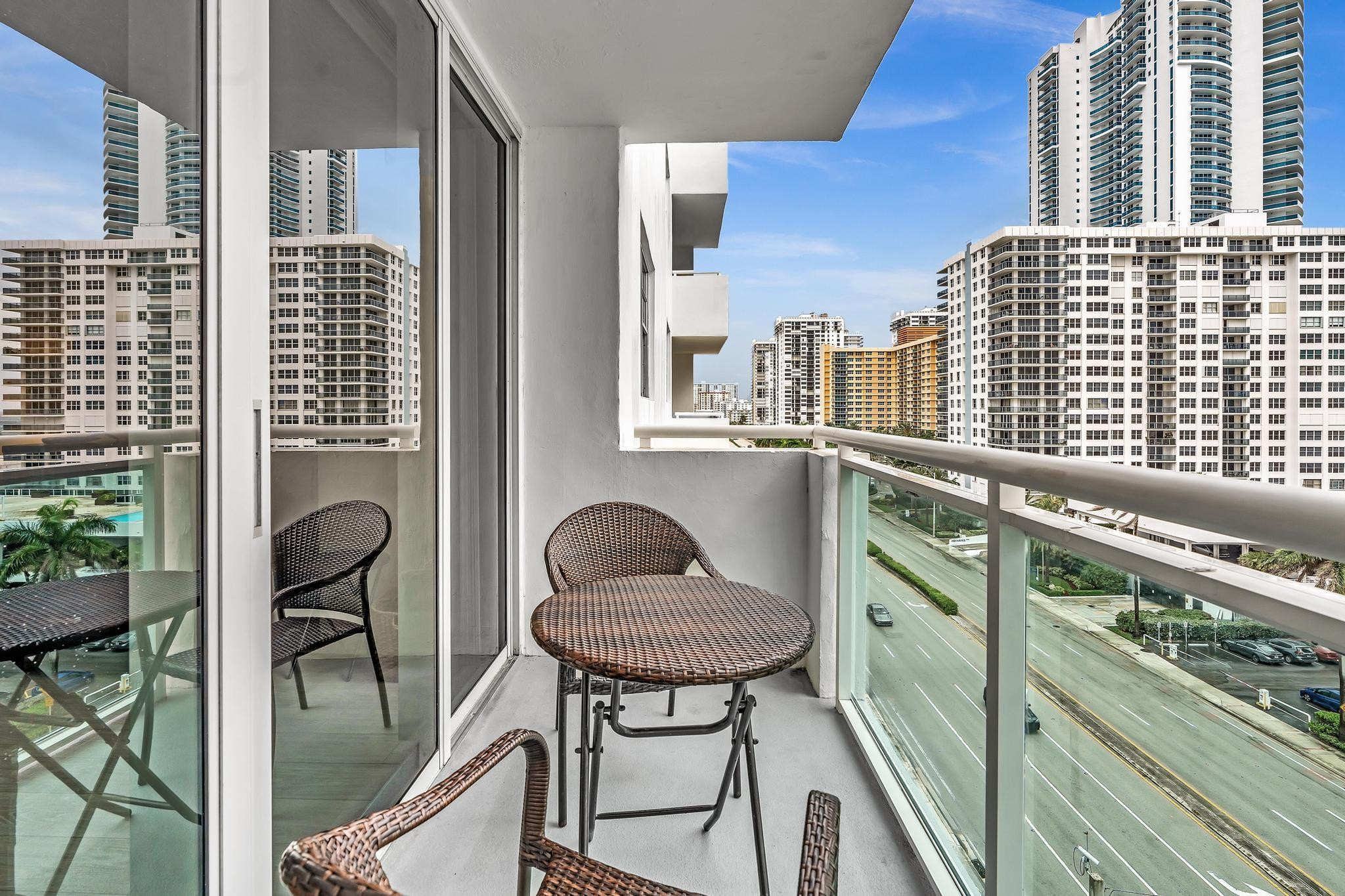 3000 S Ocean Drive 714 Property Photo 22