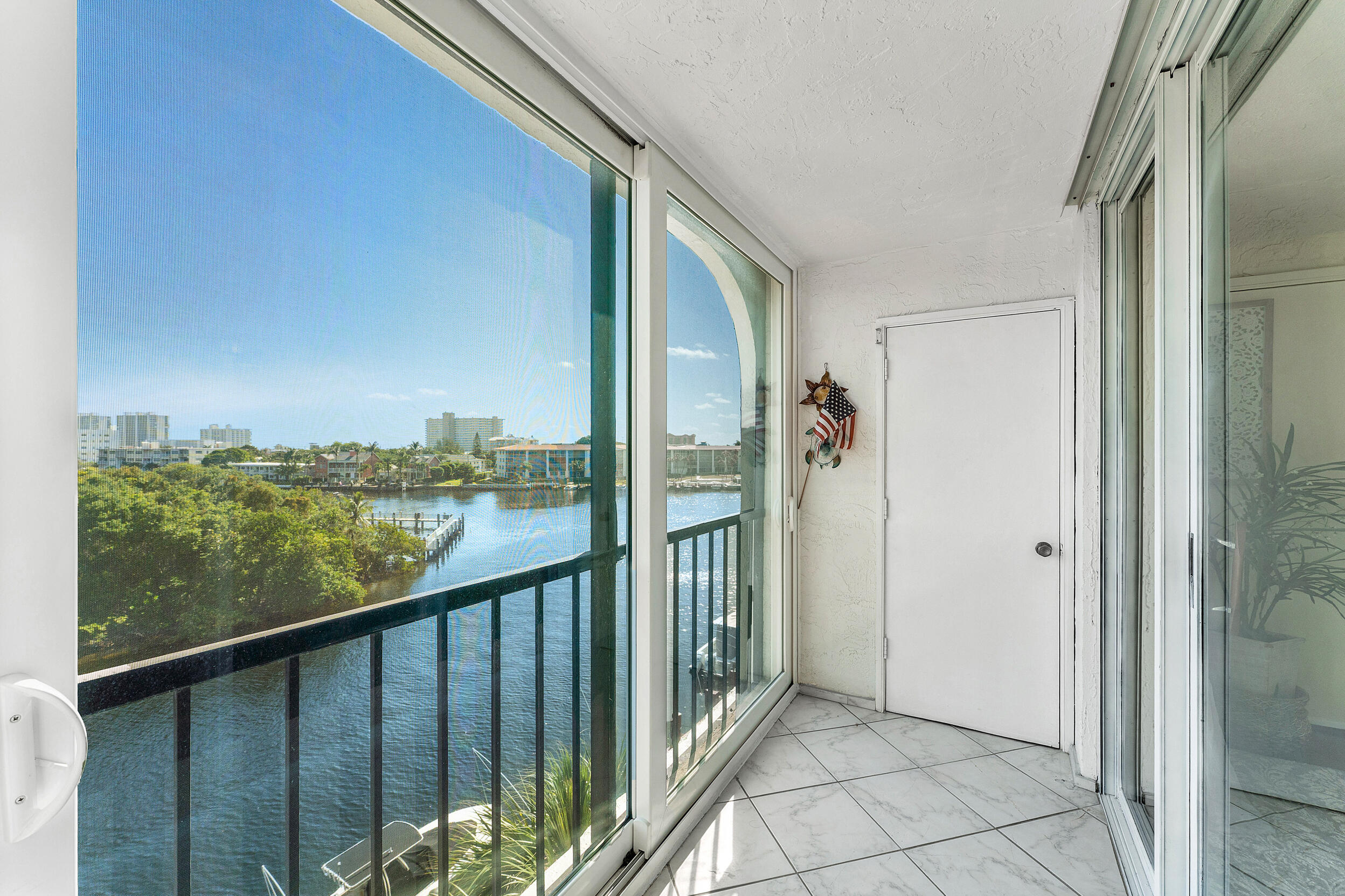 1631 Riverview Road 505 Property Photo 11