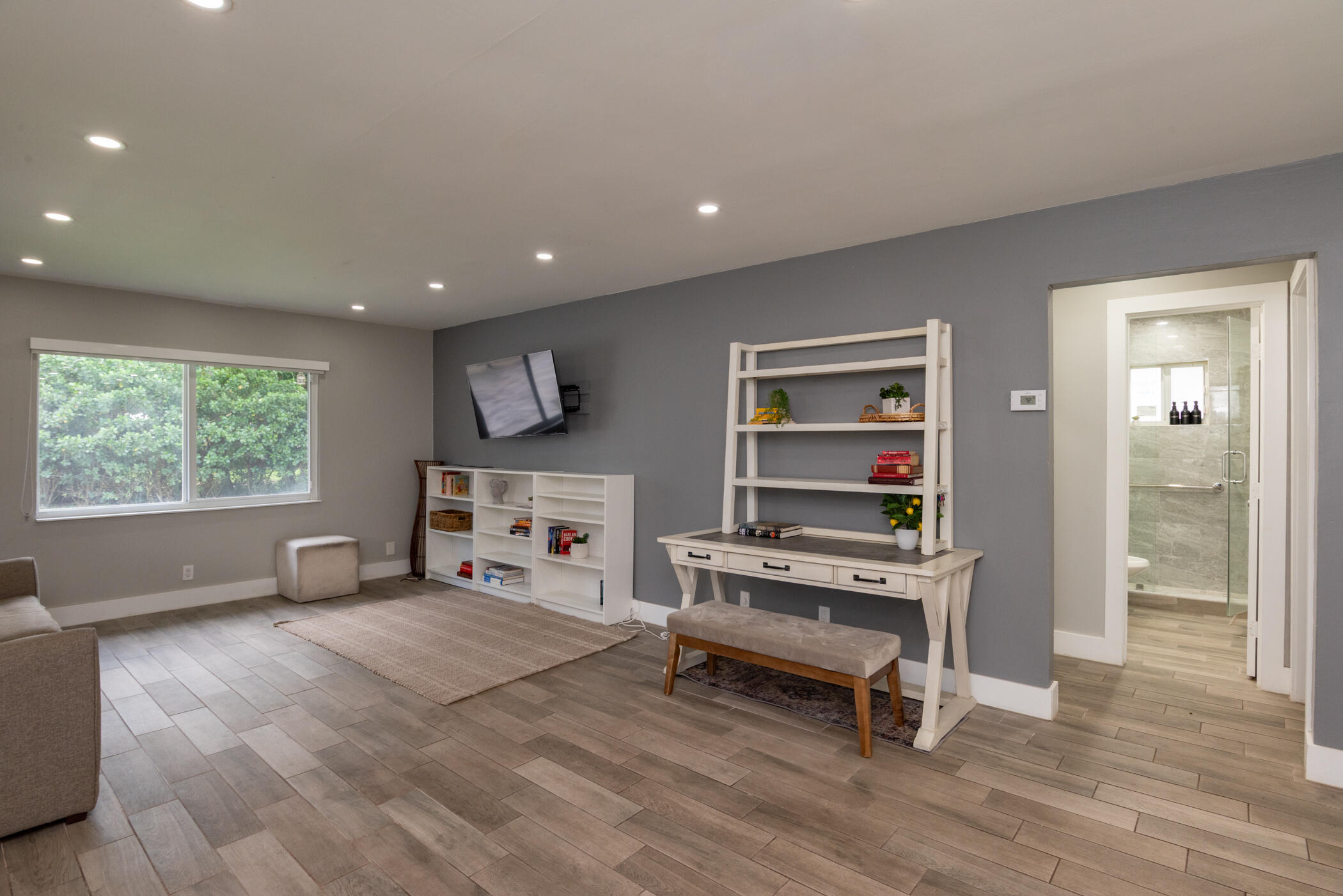13487 Barwick Road B Property Photo 6