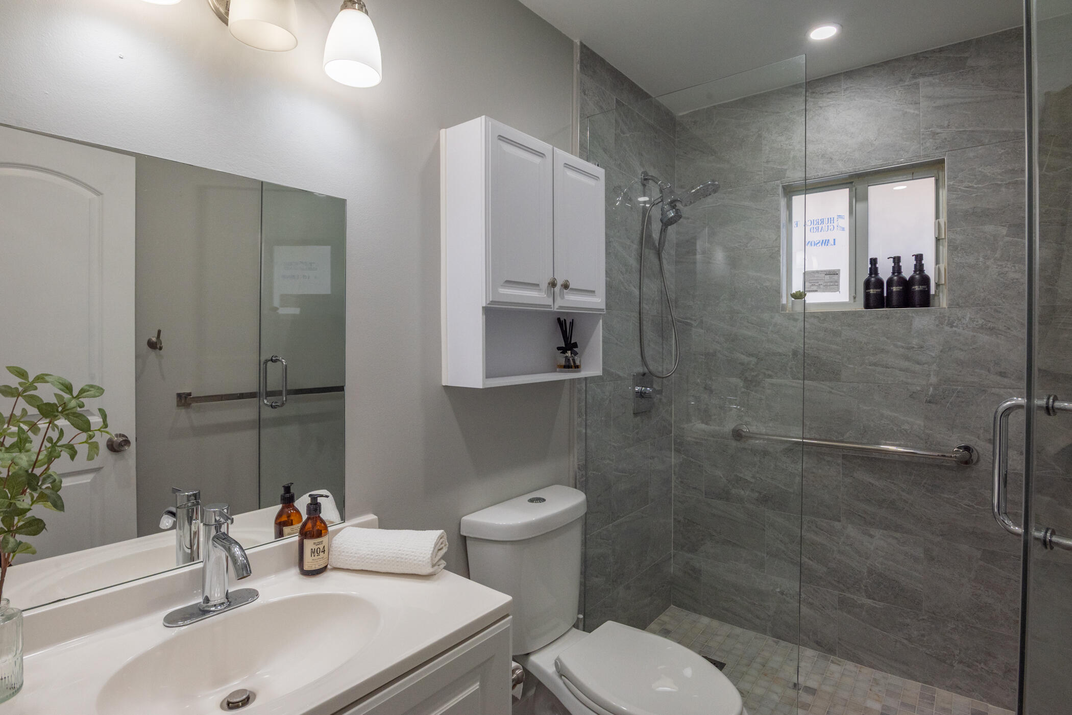 13487 Barwick Road B Property Photo 14