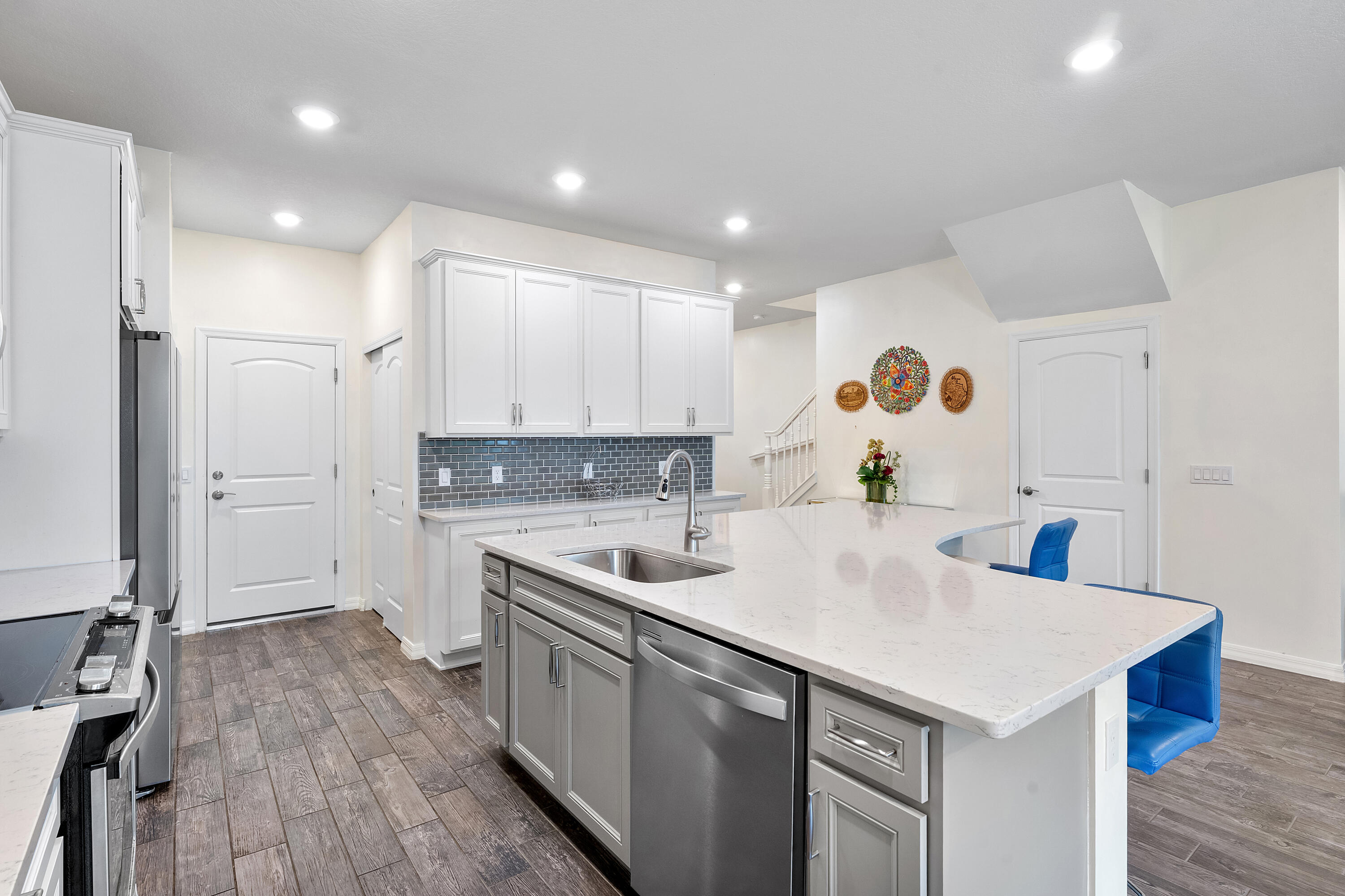 4846 San Fratello Circle Property Photo 6