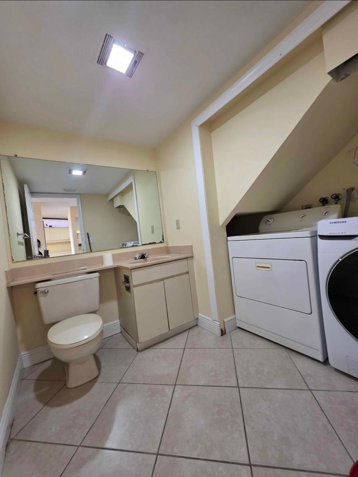 3928 Victoria Drive Property Photo 6