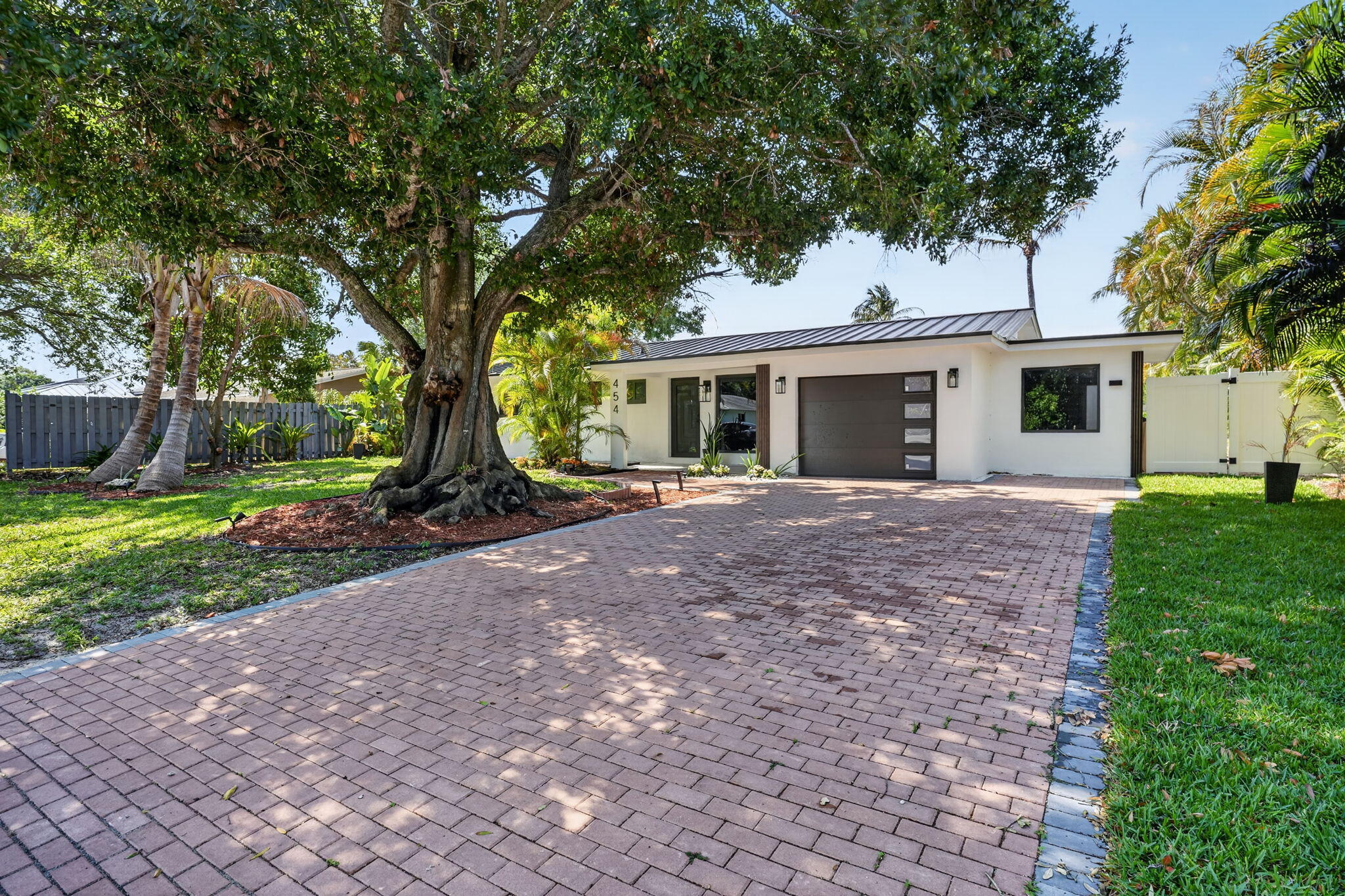 454 Dover Road Property Photo 1