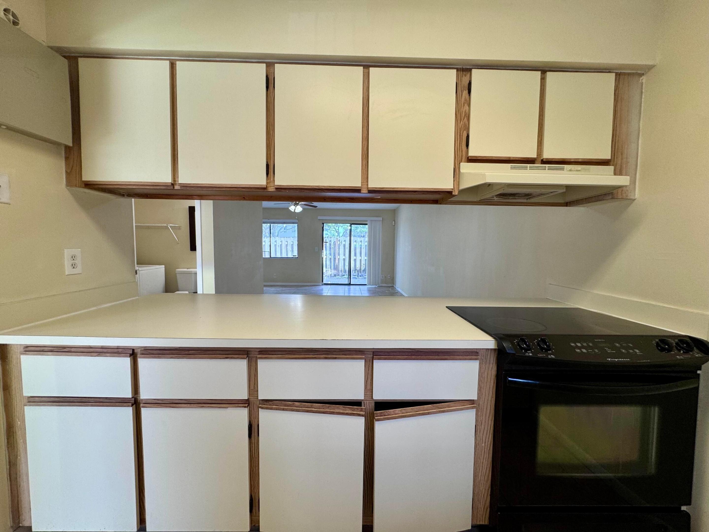 704 Riverside Drive Property Photo 8