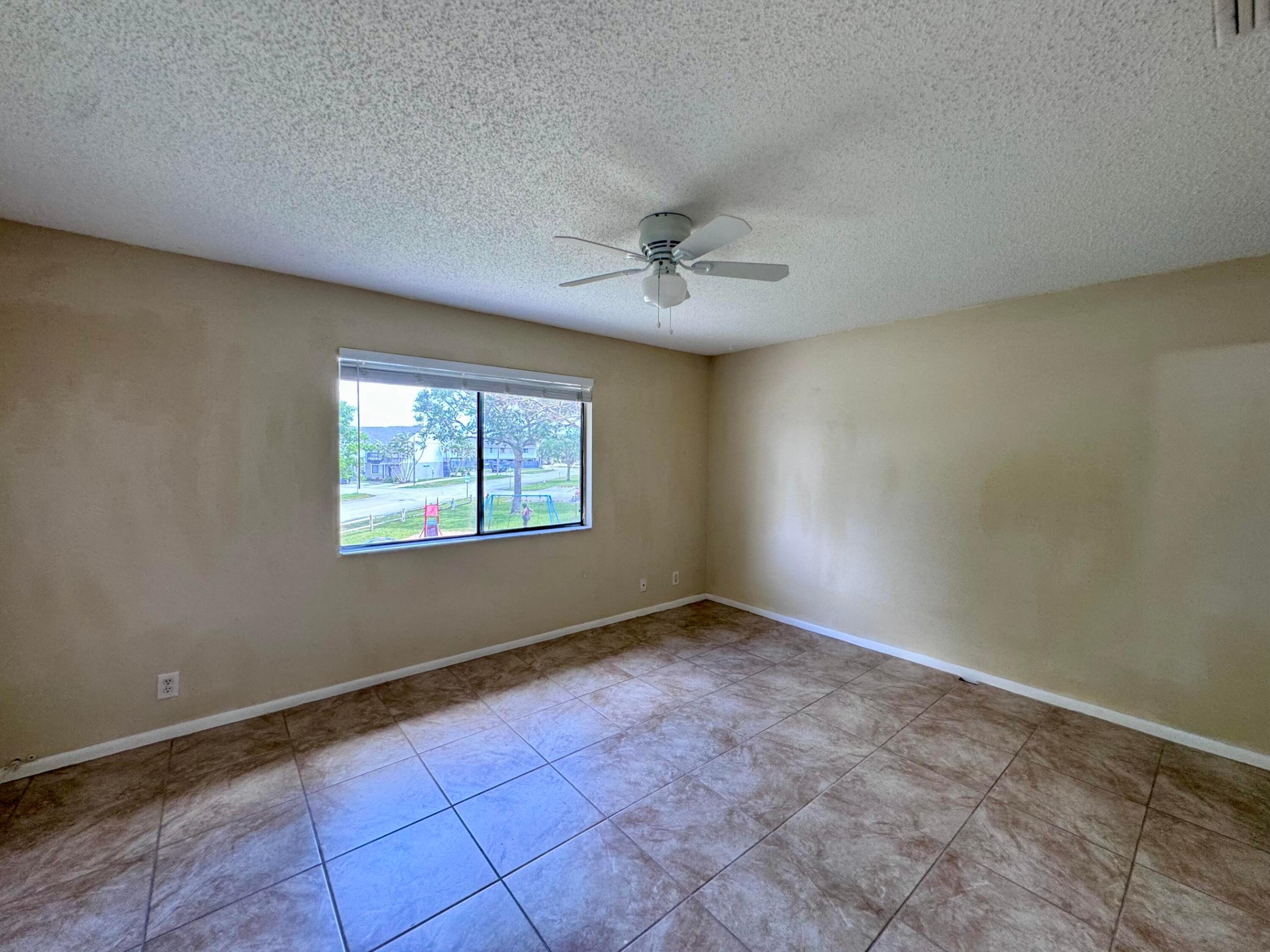 704 Riverside Drive Property Photo 18