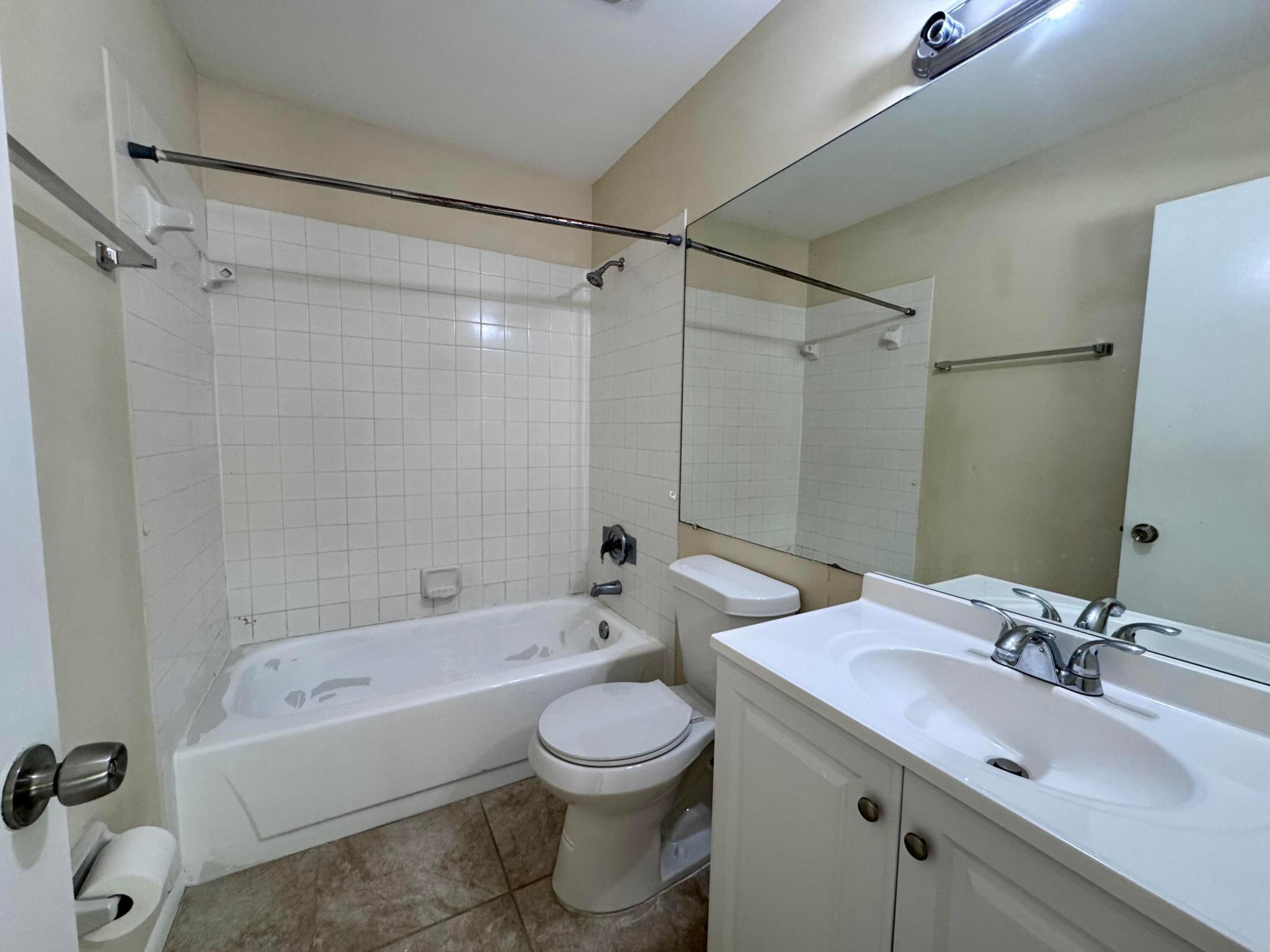 704 Riverside Drive Property Photo 22