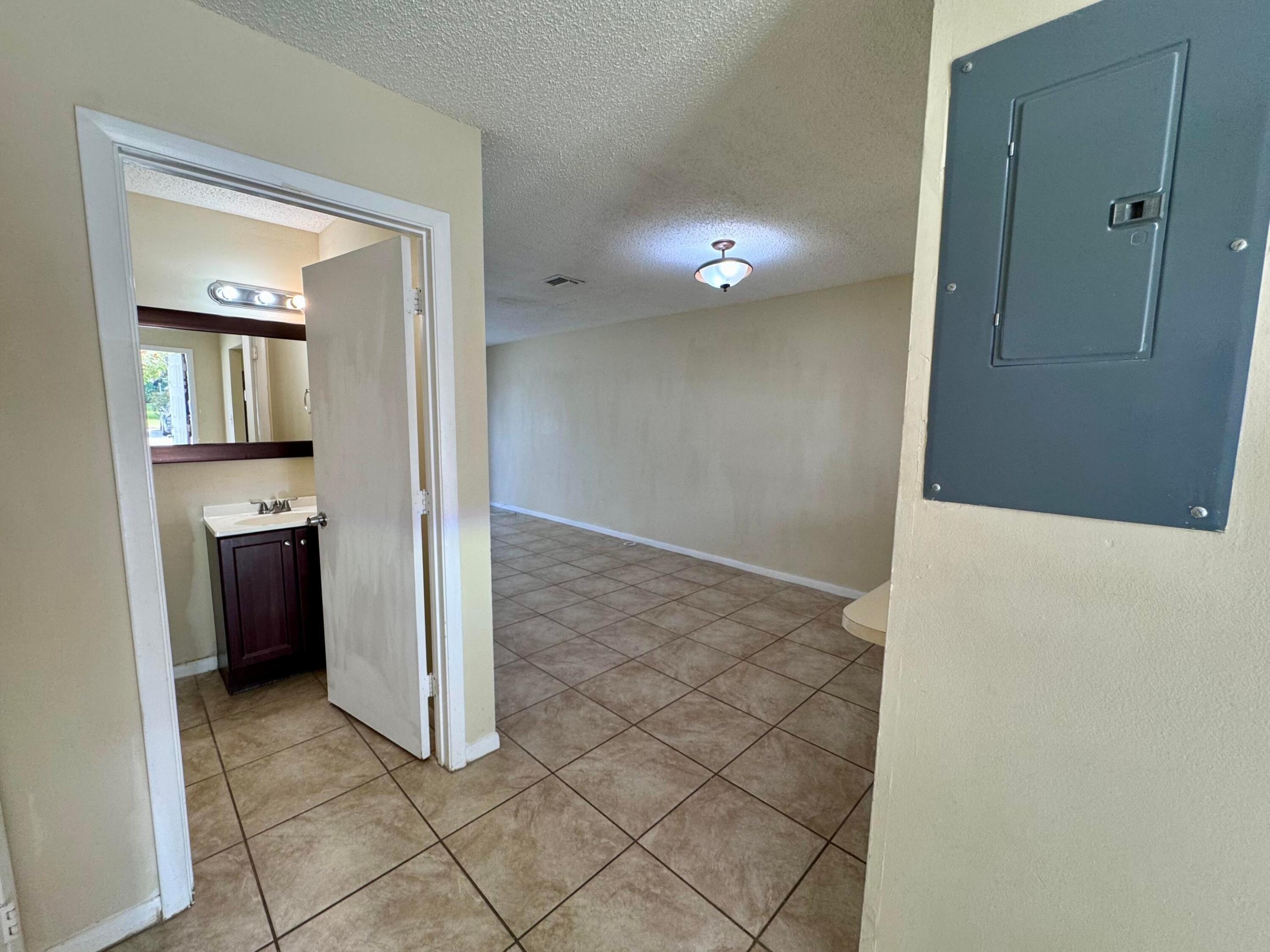 704 Riverside Drive Property Photo 25