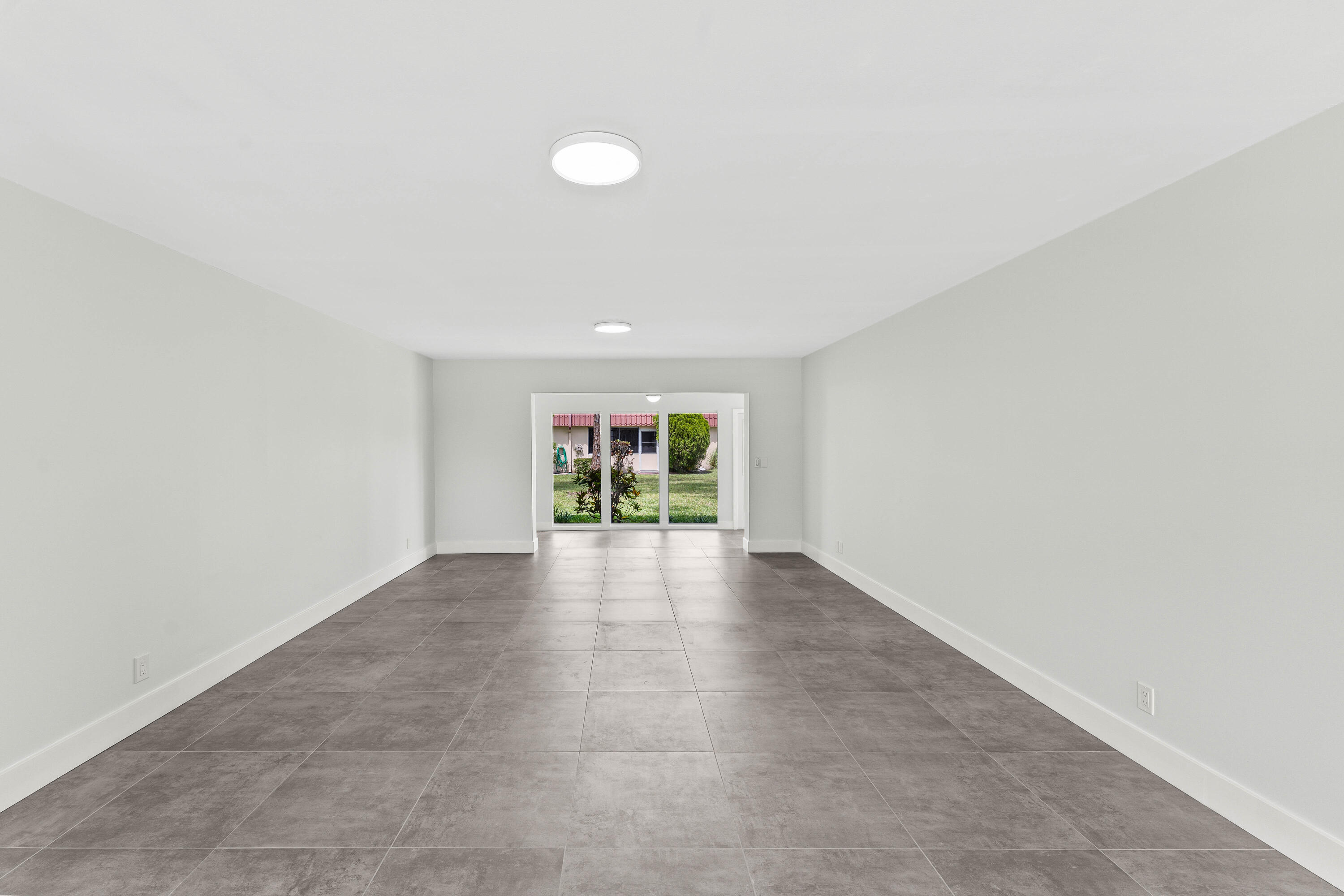 711 Laconia Circle B Property Photo 15