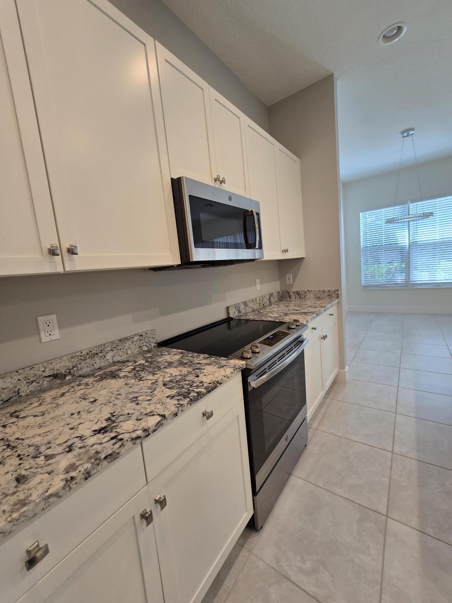 4920 Pointe Midtown Way Property Photo 2