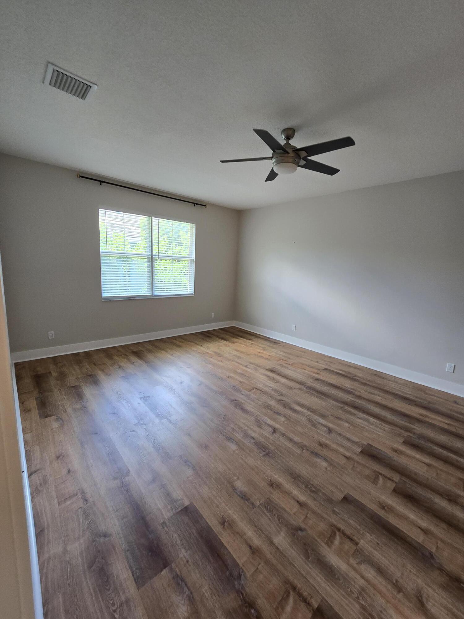 4920 Pointe Midtown Way Property Photo 10