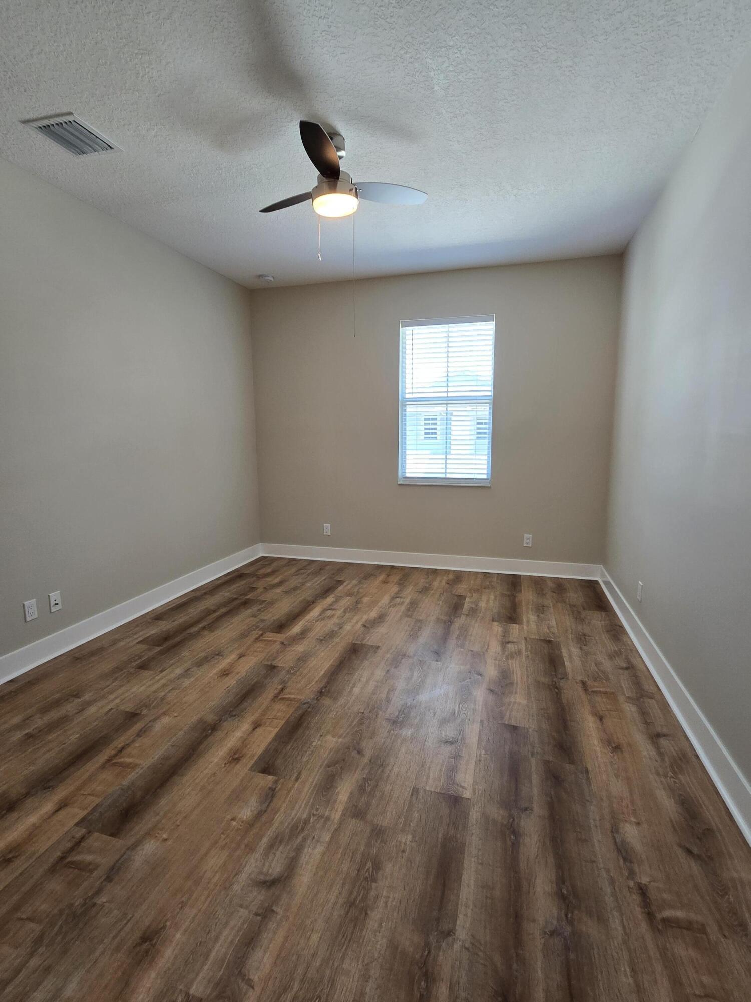 4920 Pointe Midtown Way Property Photo 11