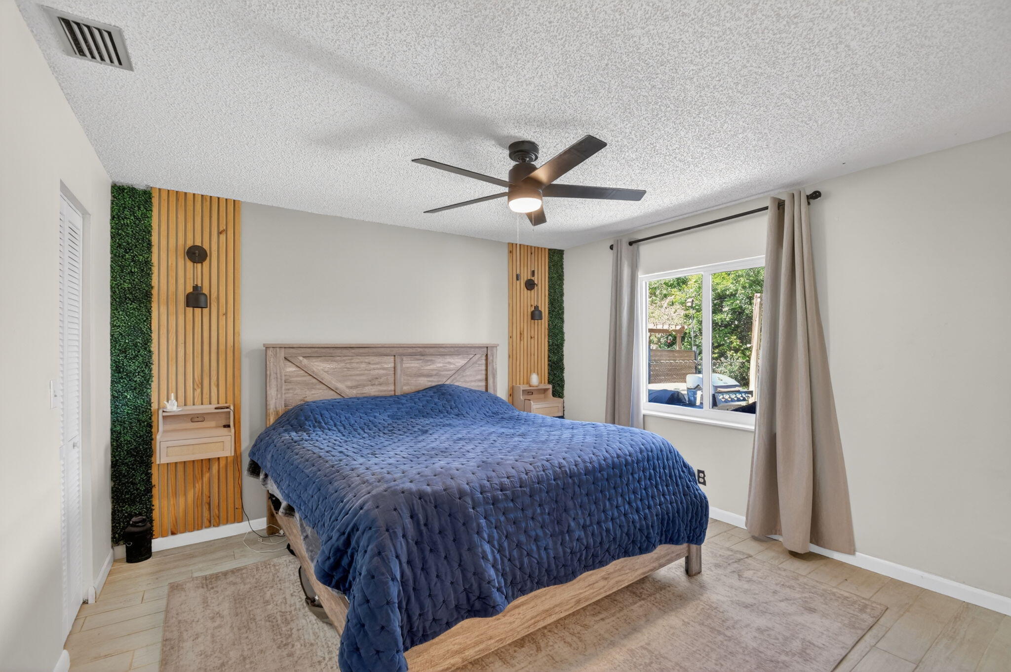 4911 Neros Drive Property Photo 17