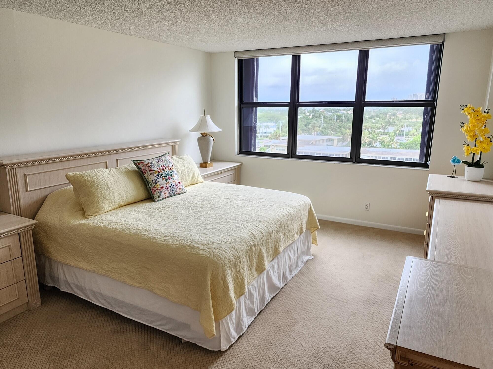 3400 N Ocean Drive 703 Property Photo 10