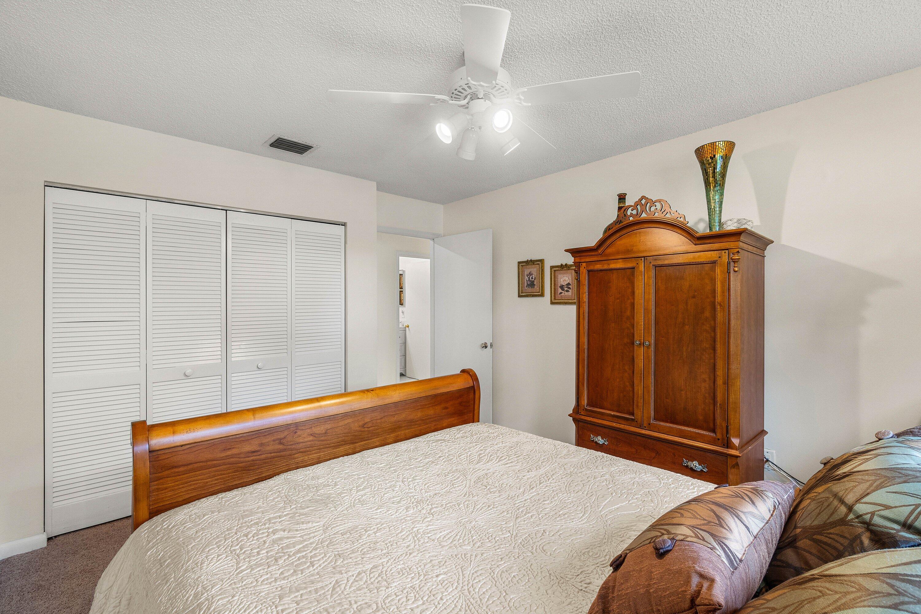 5692 Willow Creek Lane Property Photo 14