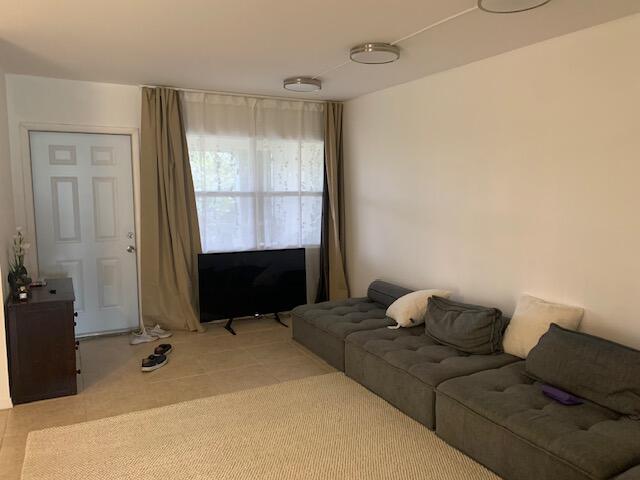 270 Layne Boulevard 308 Property Photo 6