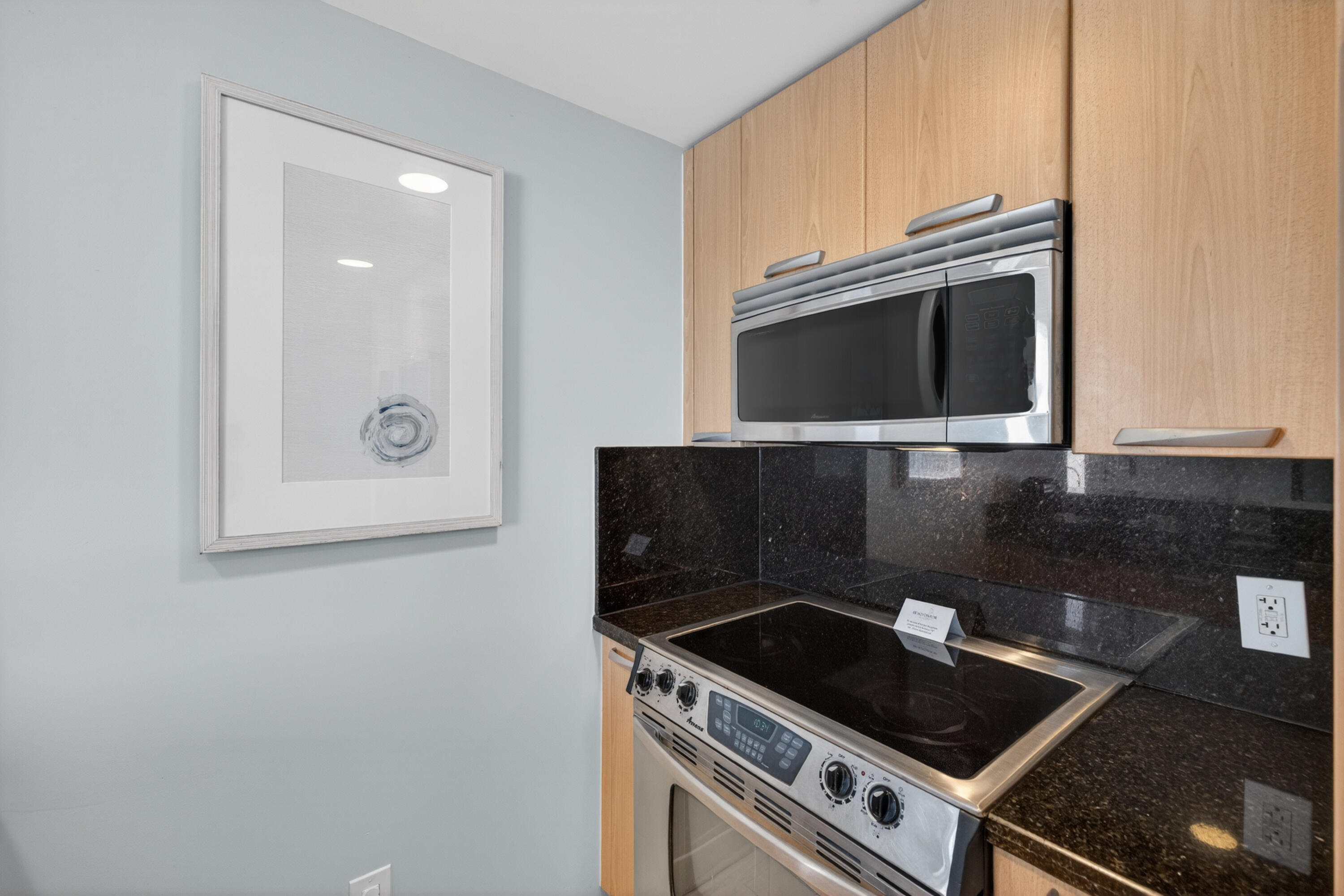 505 N Fort Lauderdale Beach Boulevard 605 Property Photo 7
