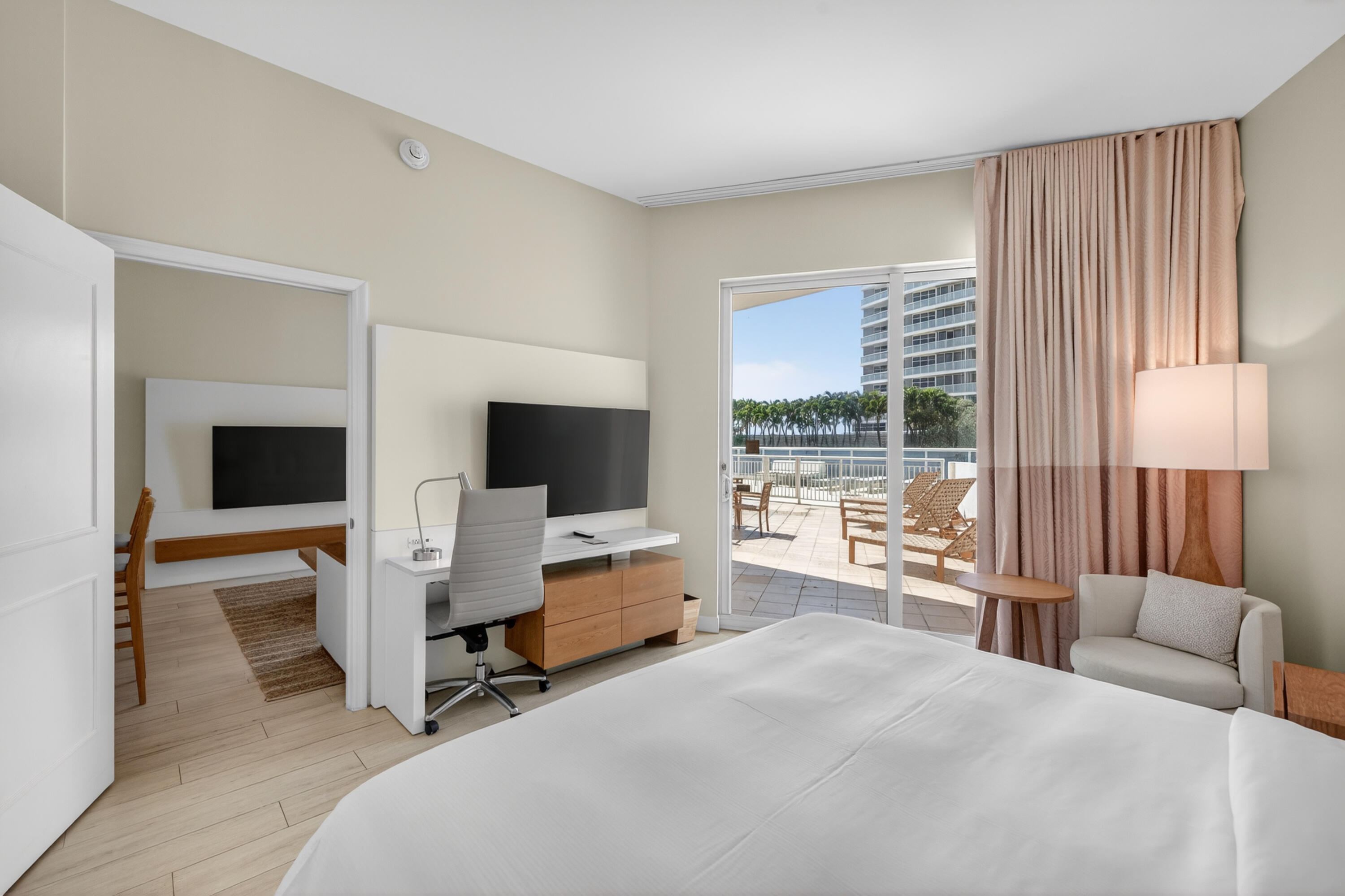 505 N Fort Lauderdale Beach Boulevard 605 Property Photo 14