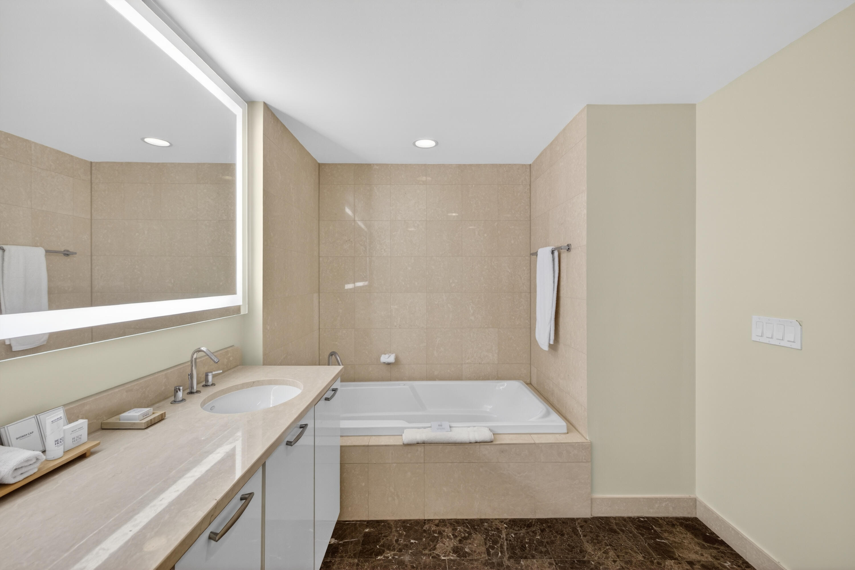 505 N Fort Lauderdale Beach Boulevard 605 Property Photo 18