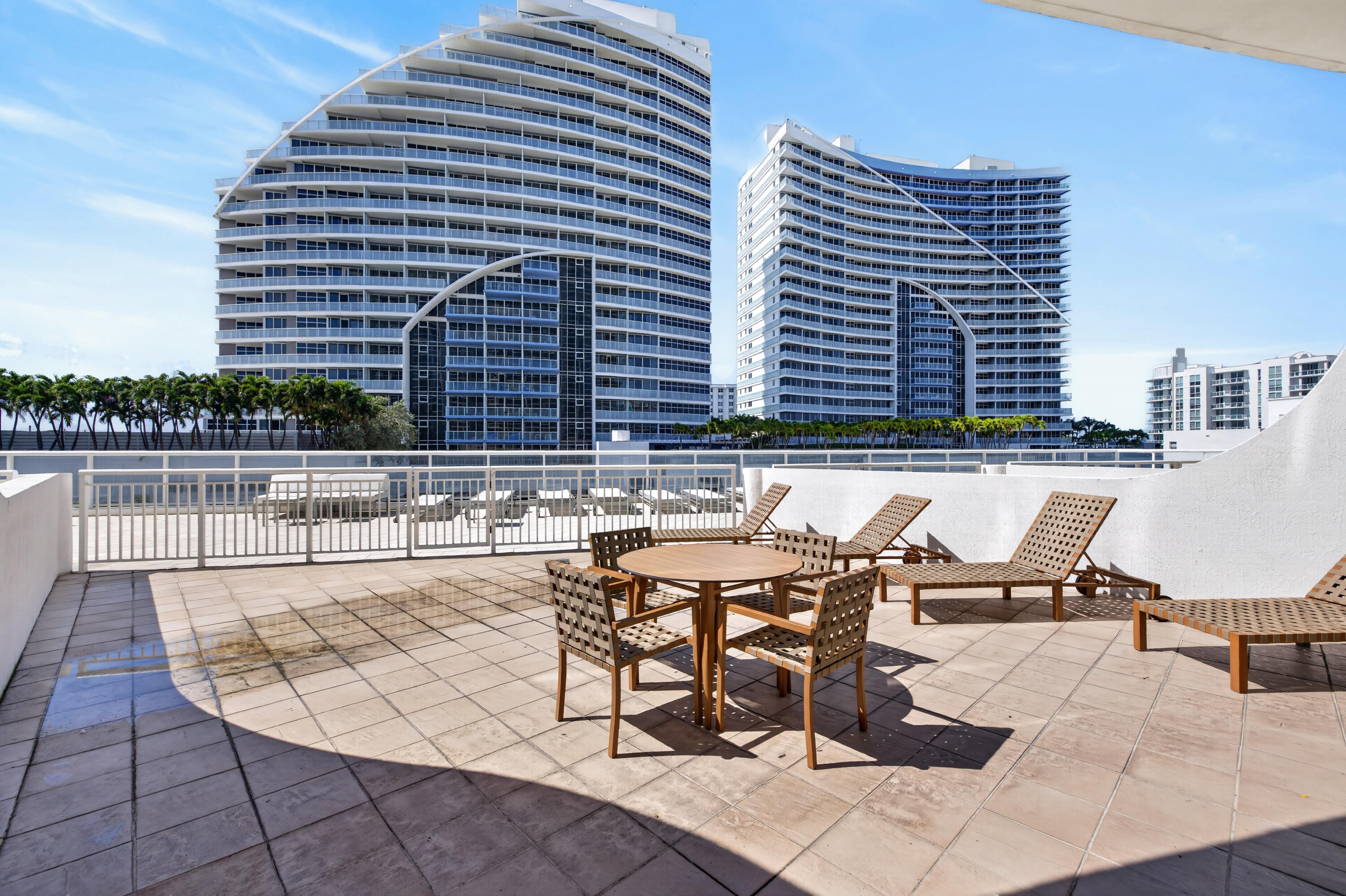 505 N Fort Lauderdale Beach Boulevard 605 Property Photo 30