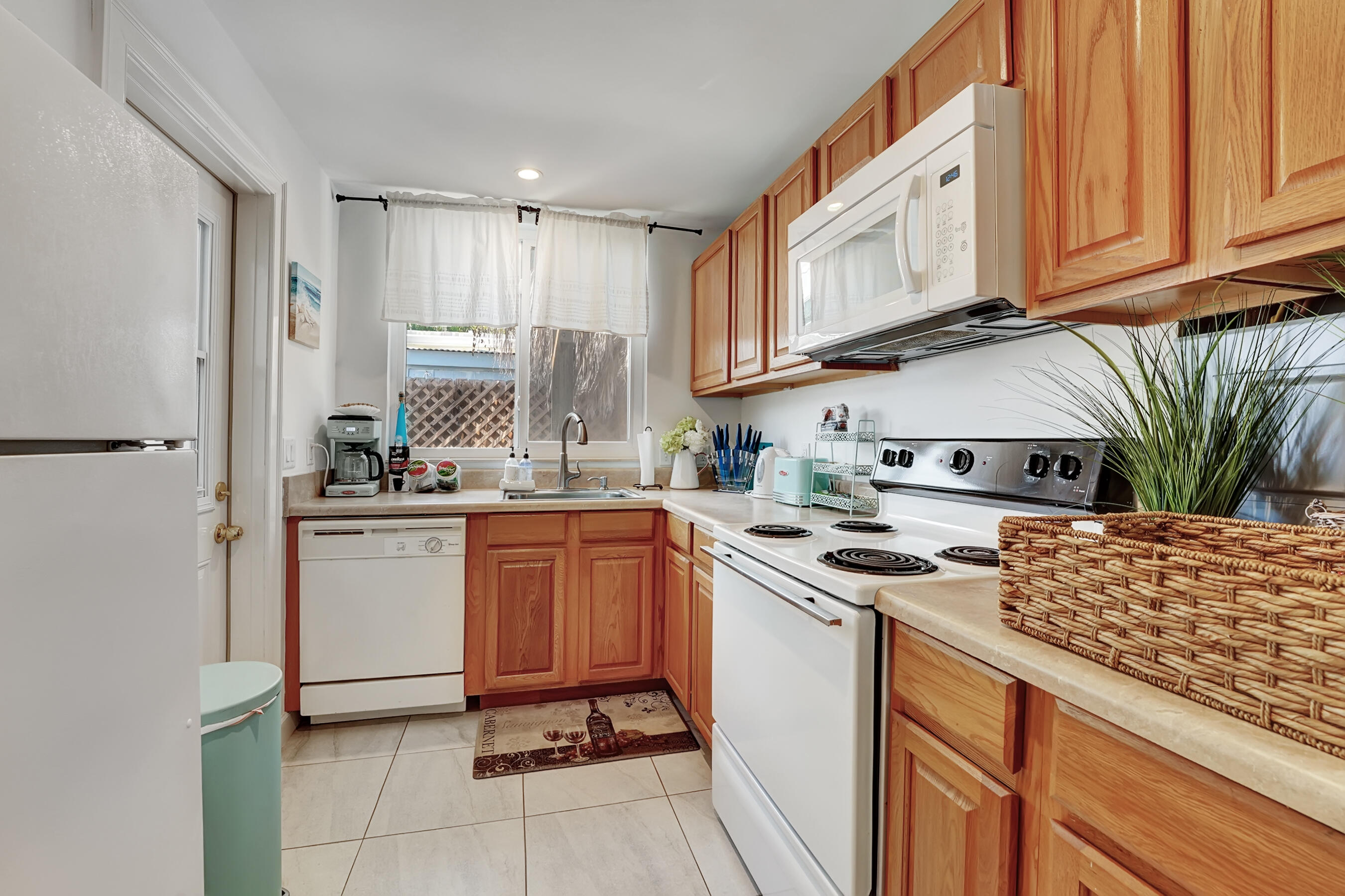 14 South Lane Property Photo 8