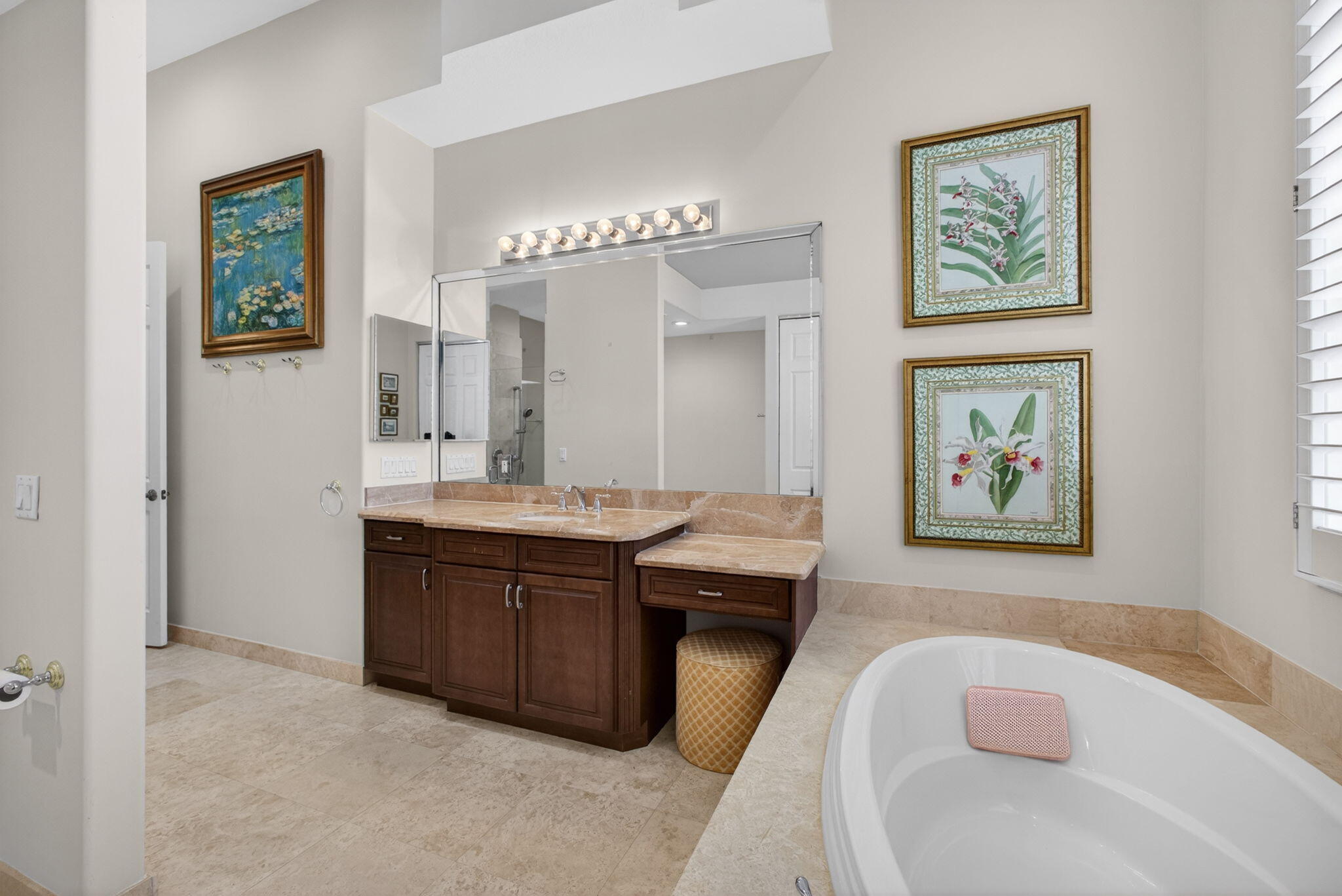 4131 Venetia Way Property Photo 42