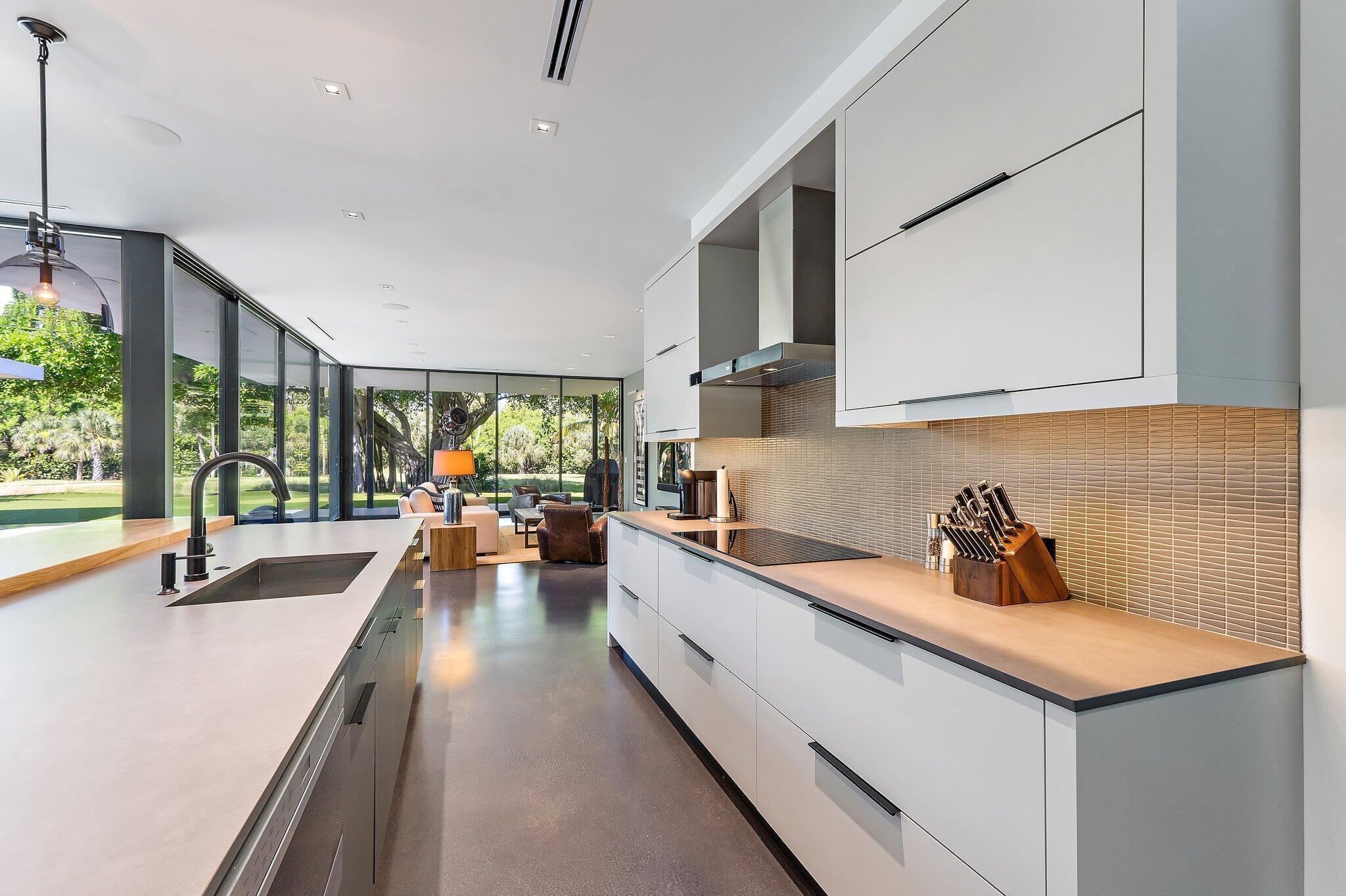 12 N Beach Road Property Photo 15