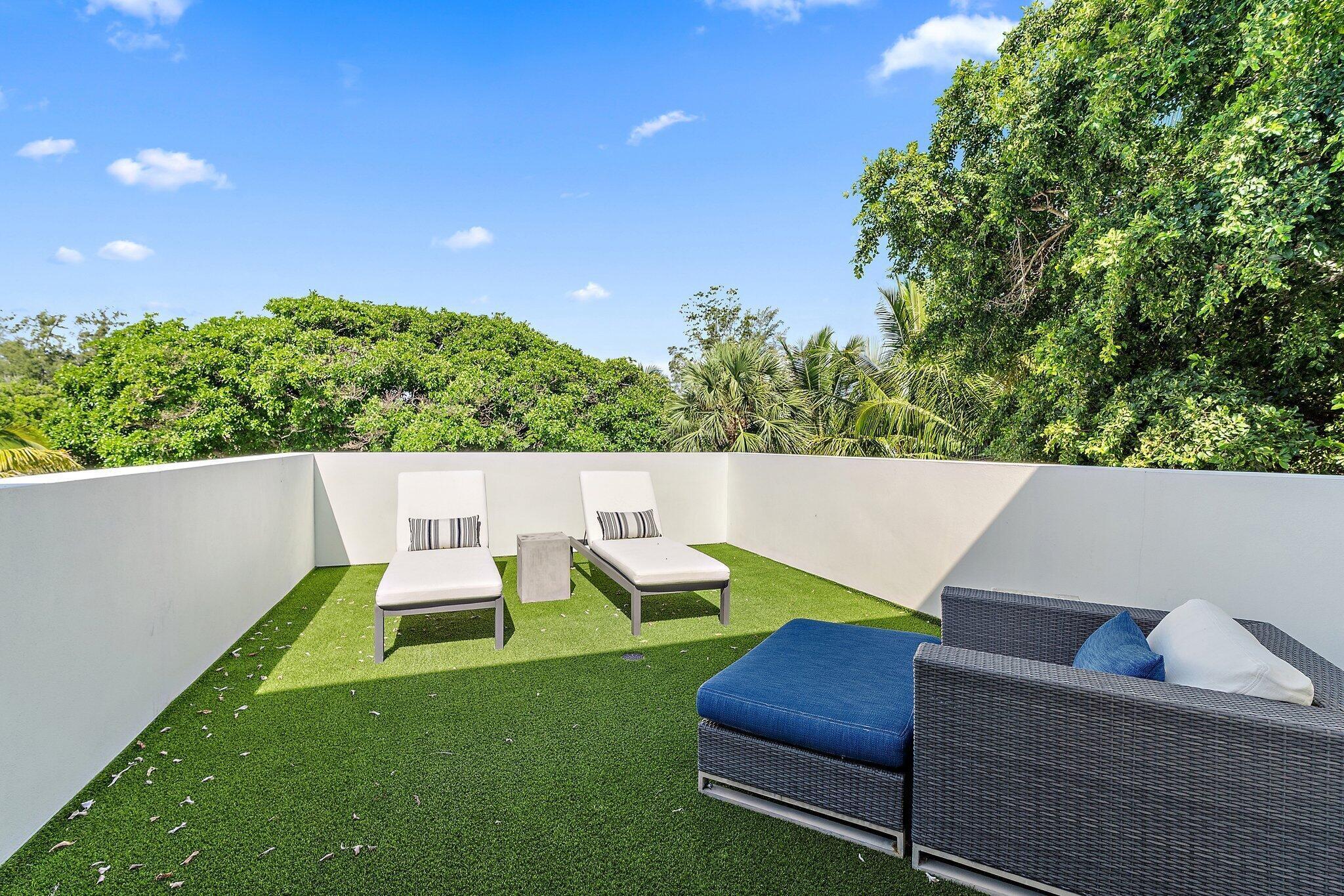 12 N Beach Road Property Photo 37