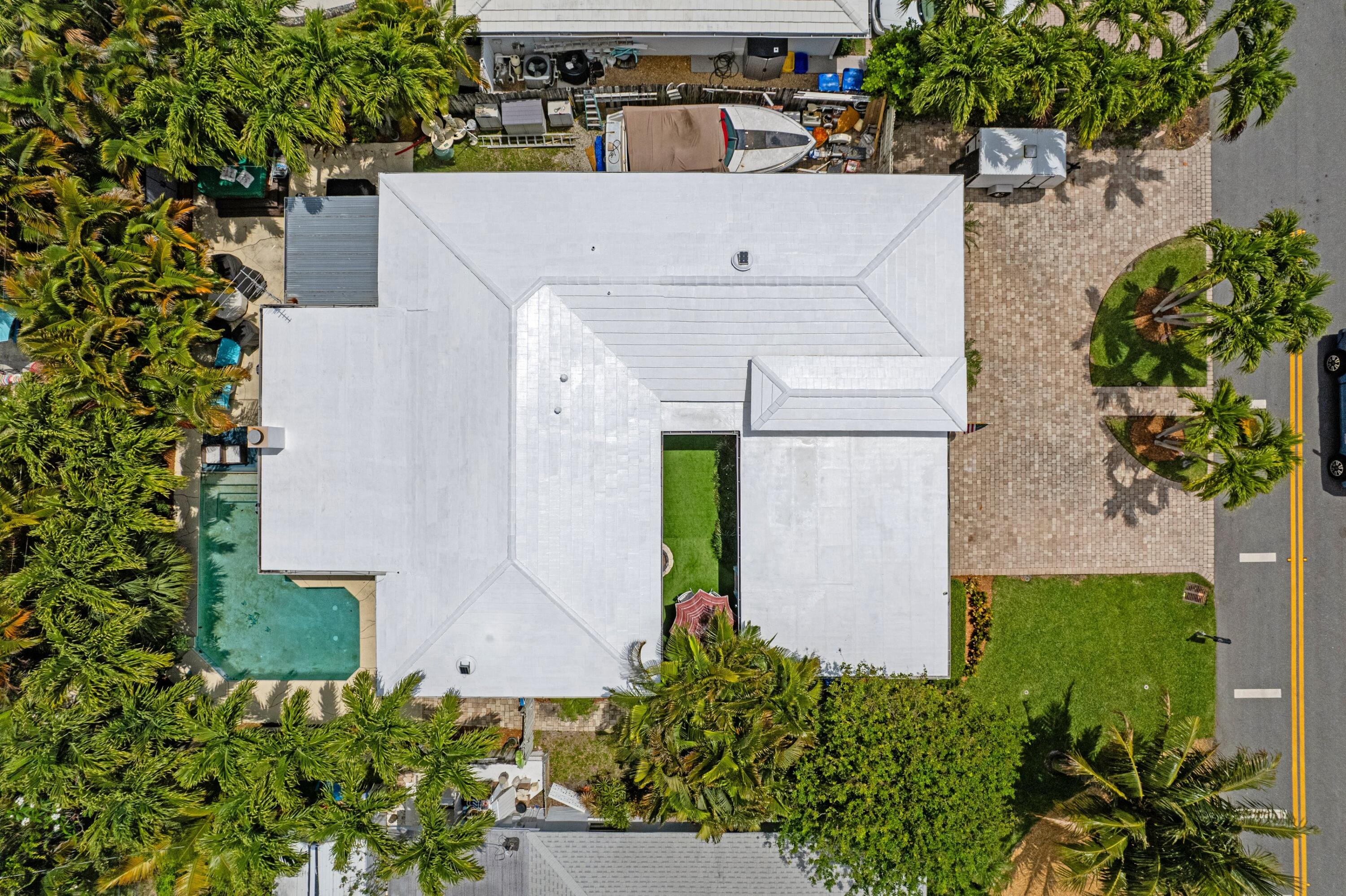 1166 Beach Road Property Photo 2