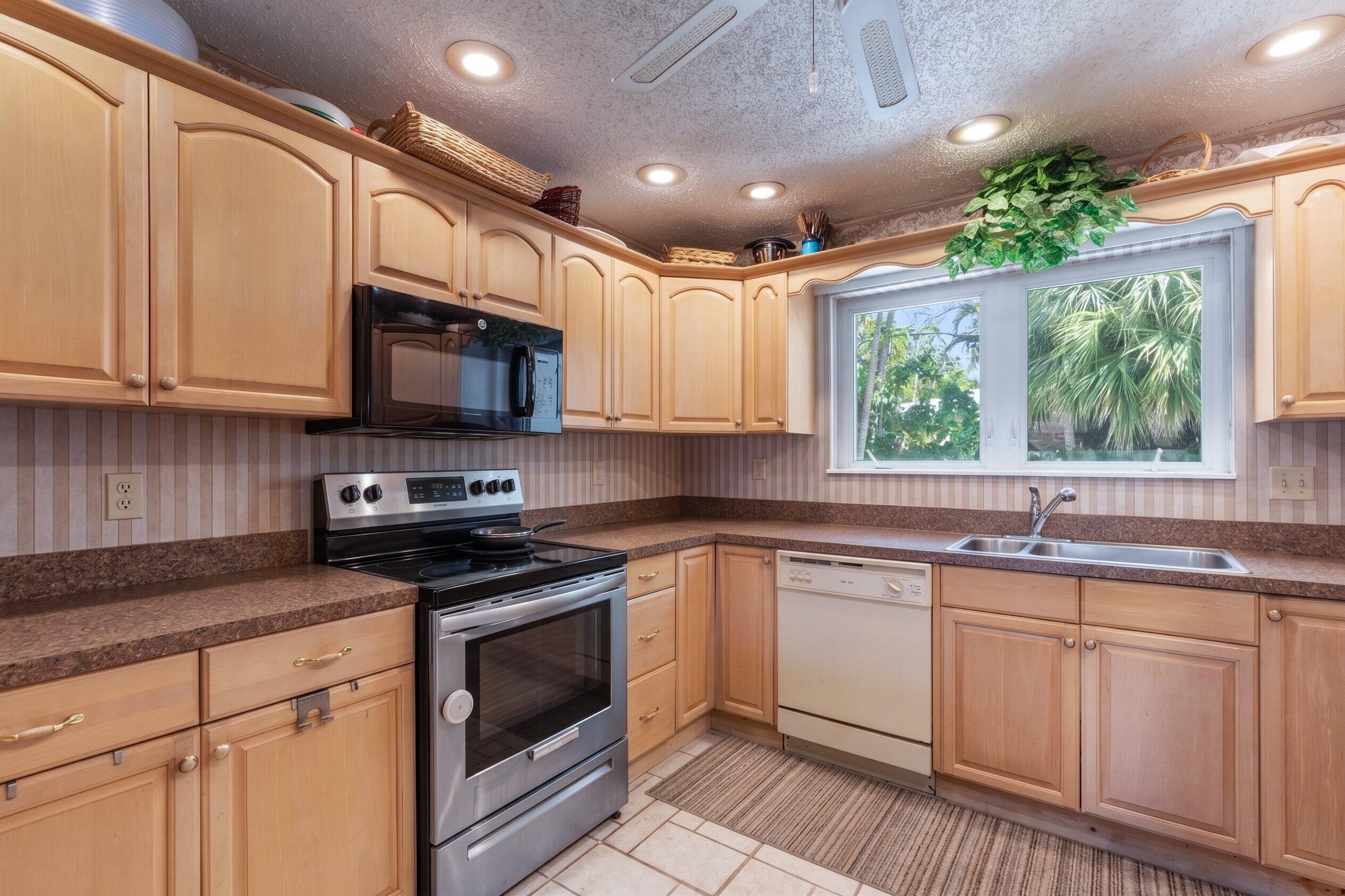 1166 Beach Road Property Photo 25
