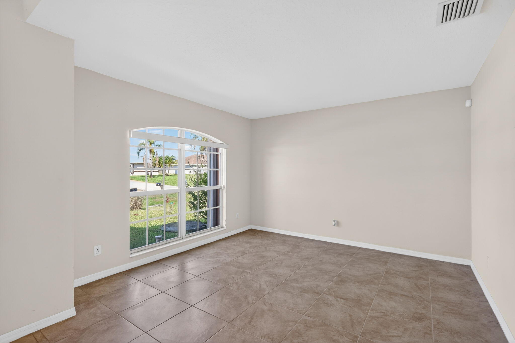 1885 Sw Morelia Lane Property Photo 7