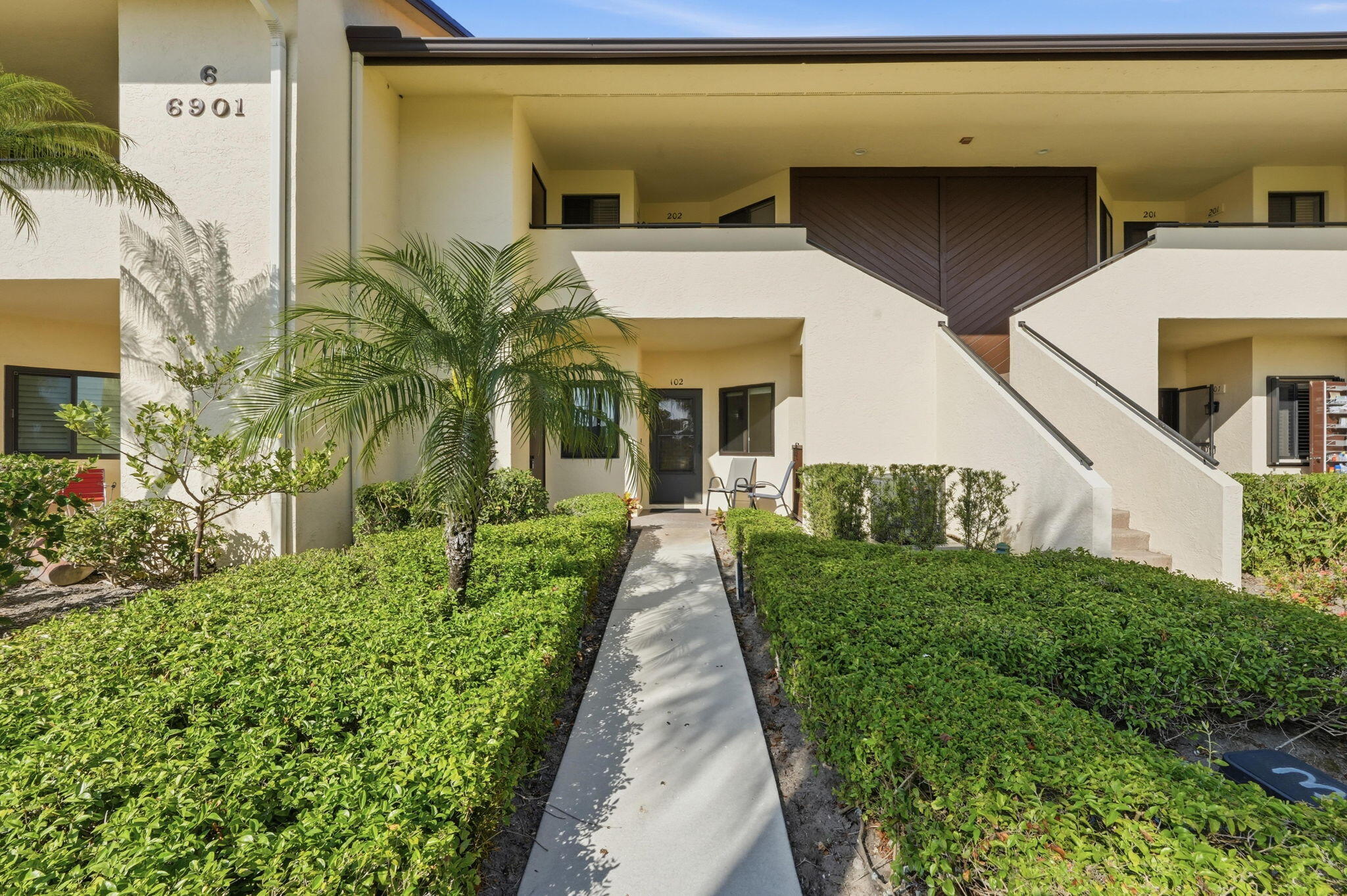 6901 Se Constitution Boulevard 102 Property Photo 3