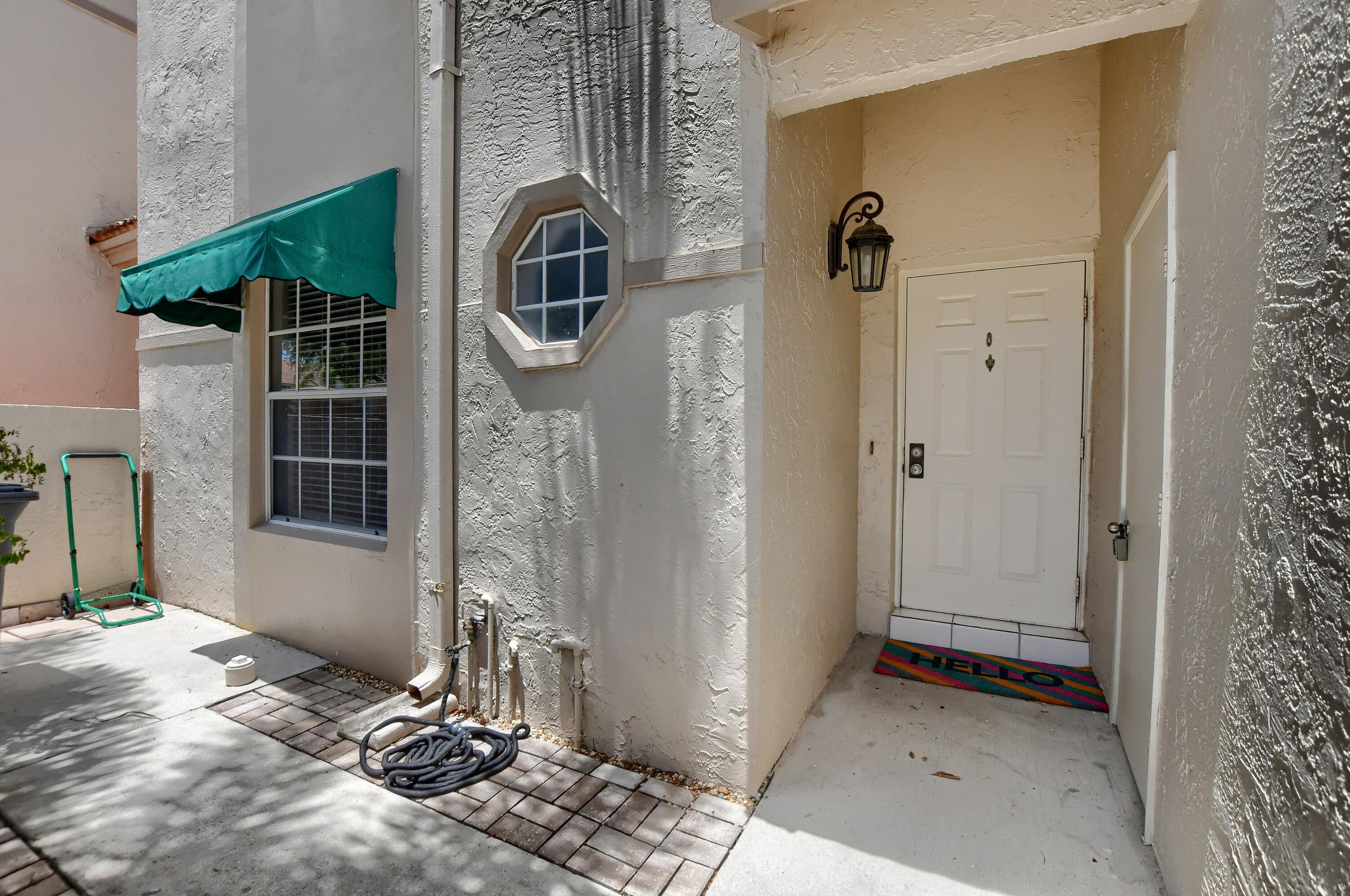 6563 Via Regina Property Photo 2