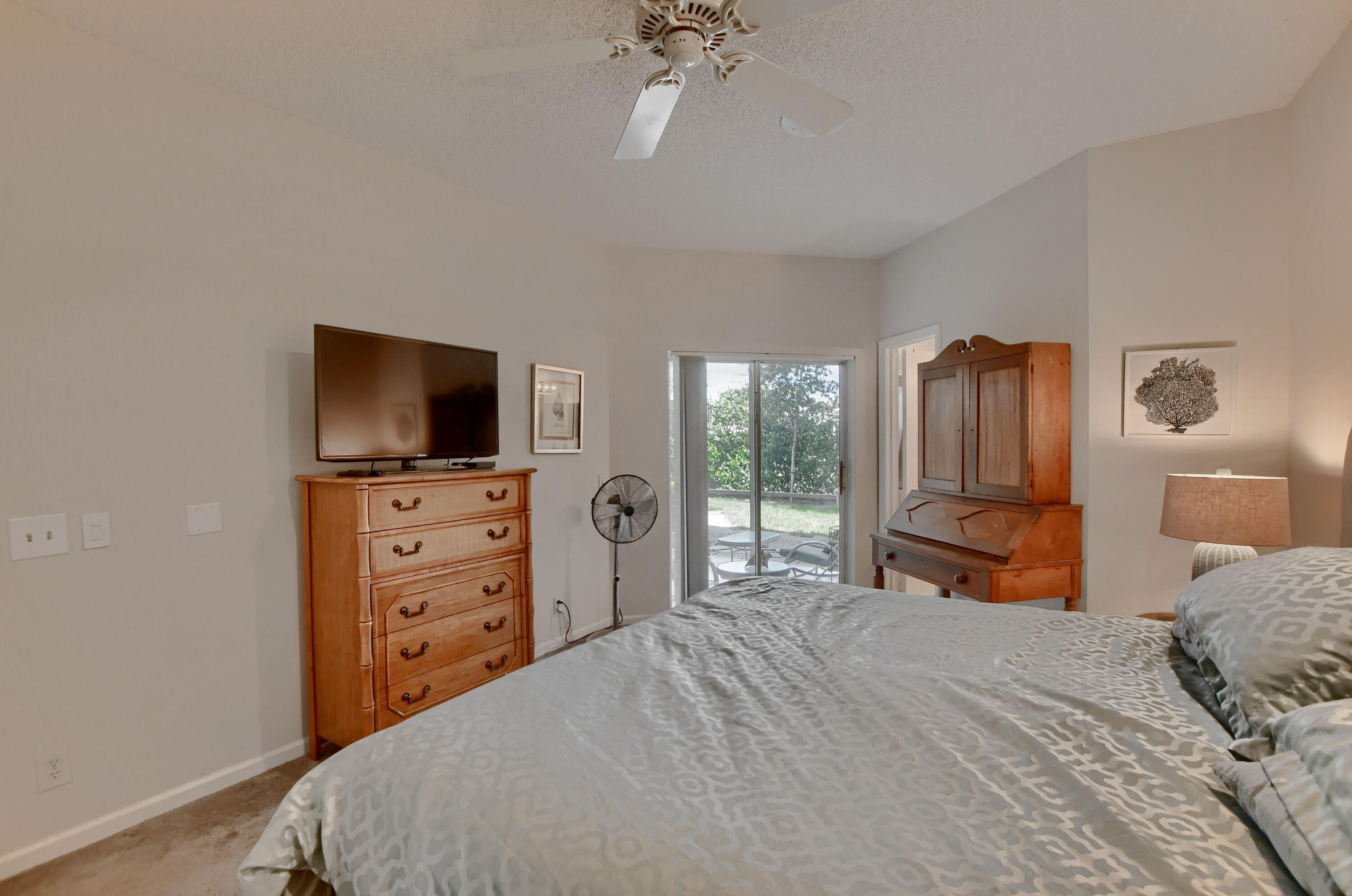 6563 Via Regina Property Photo 13
