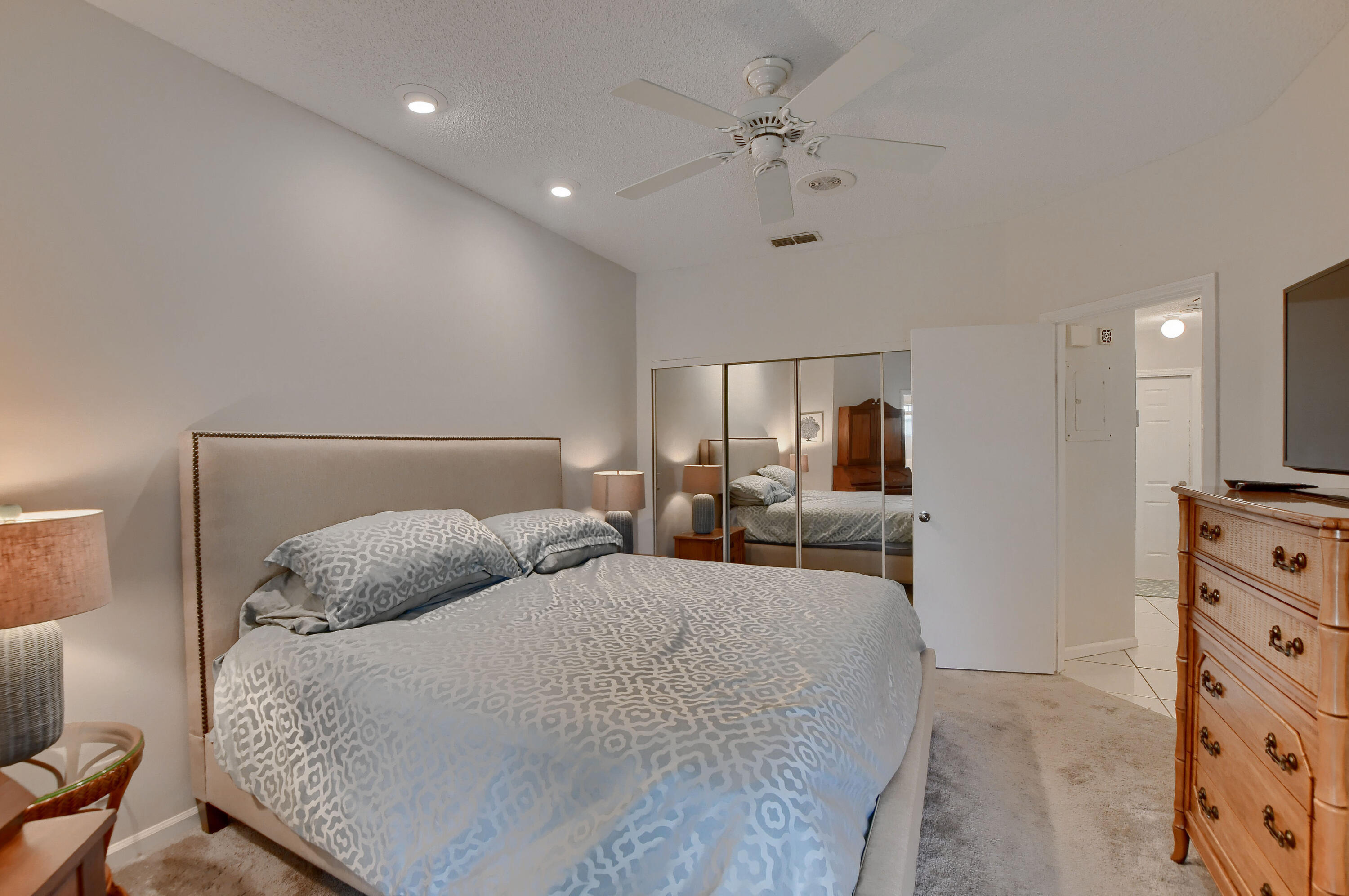 6563 Via Regina Property Photo 14