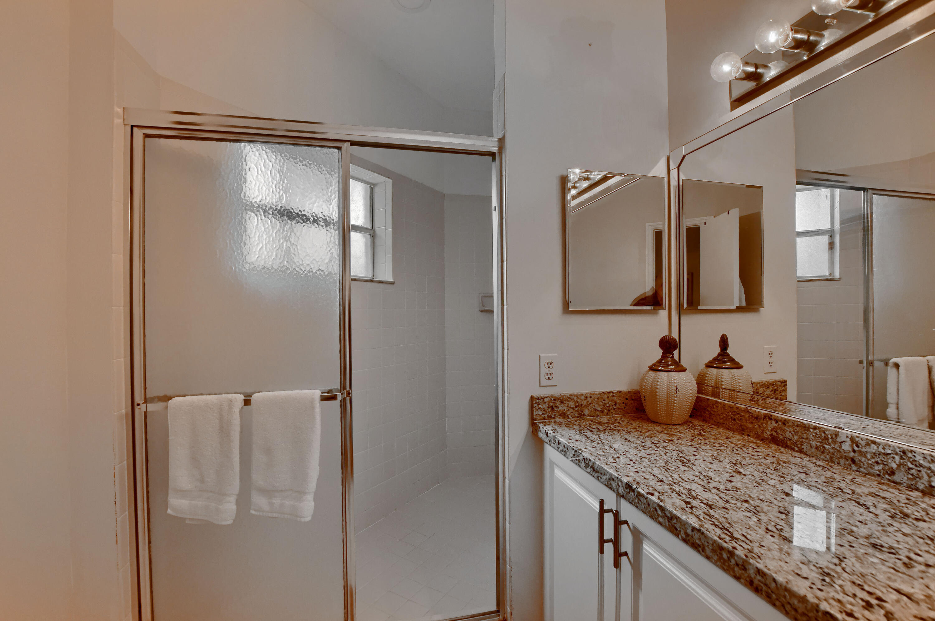 6563 Via Regina Property Photo 16