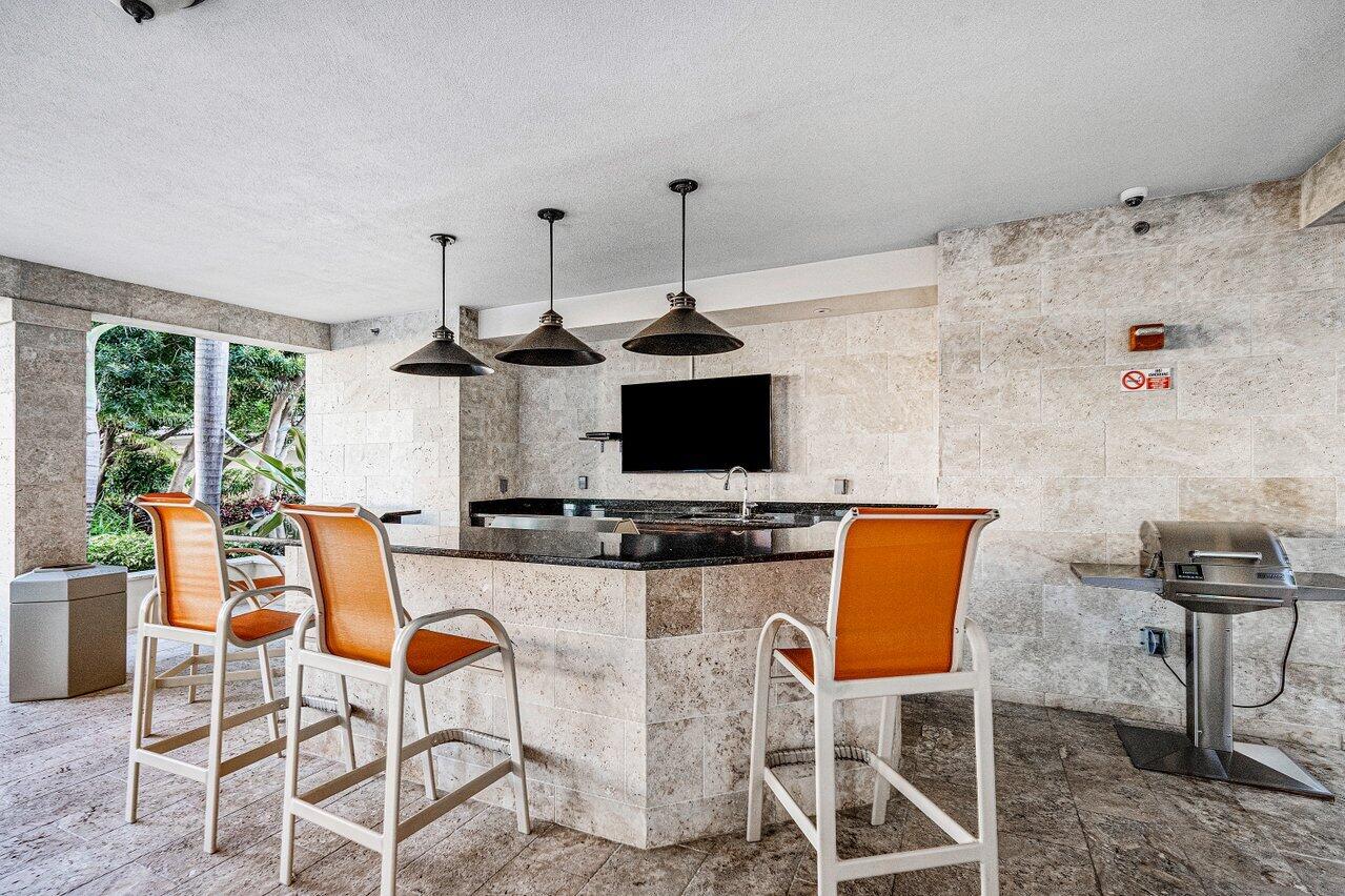 550 Okeechobee Boulevard Uph-15 Property Photo 49