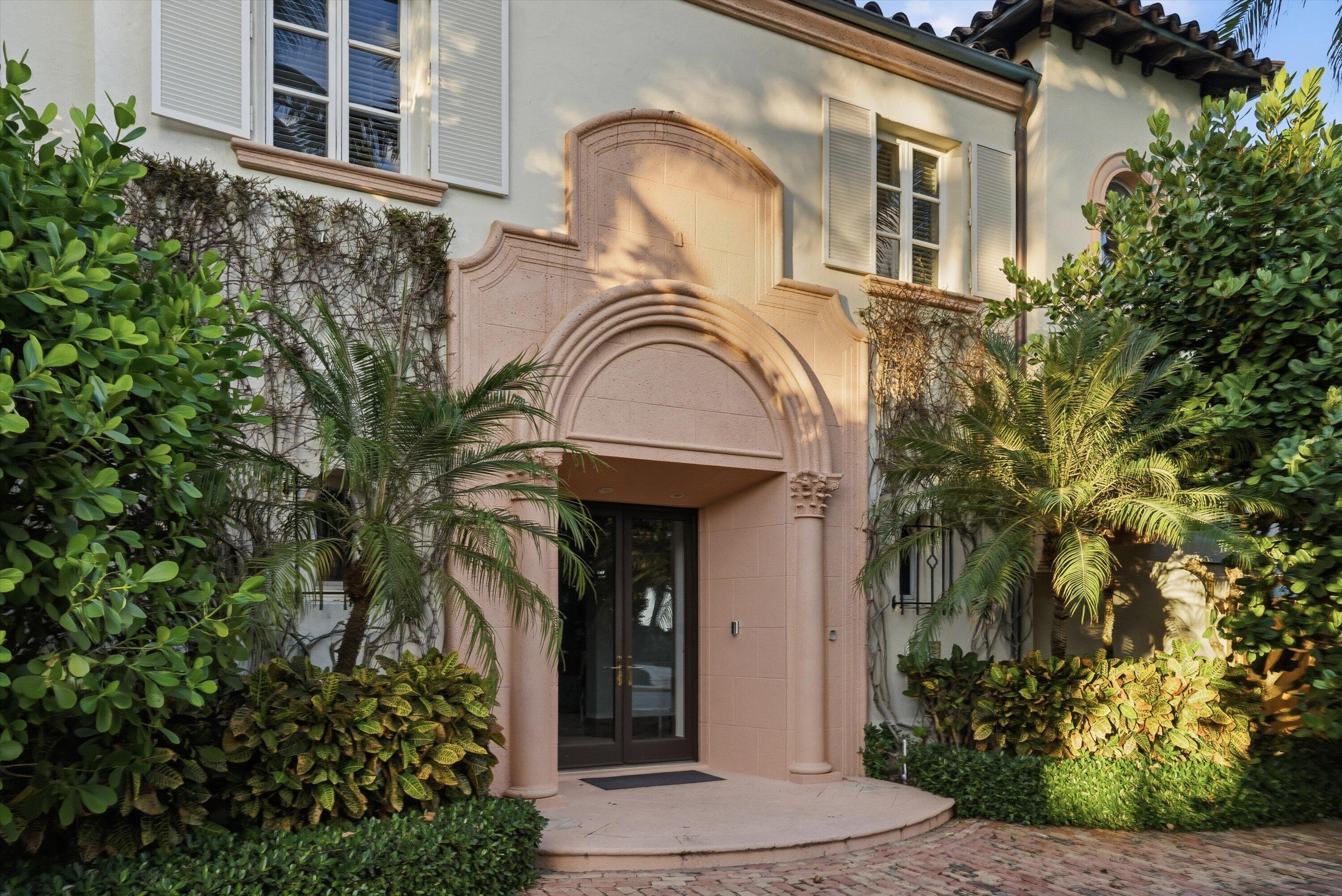240 N Ocean Boulevard Property Photo 3