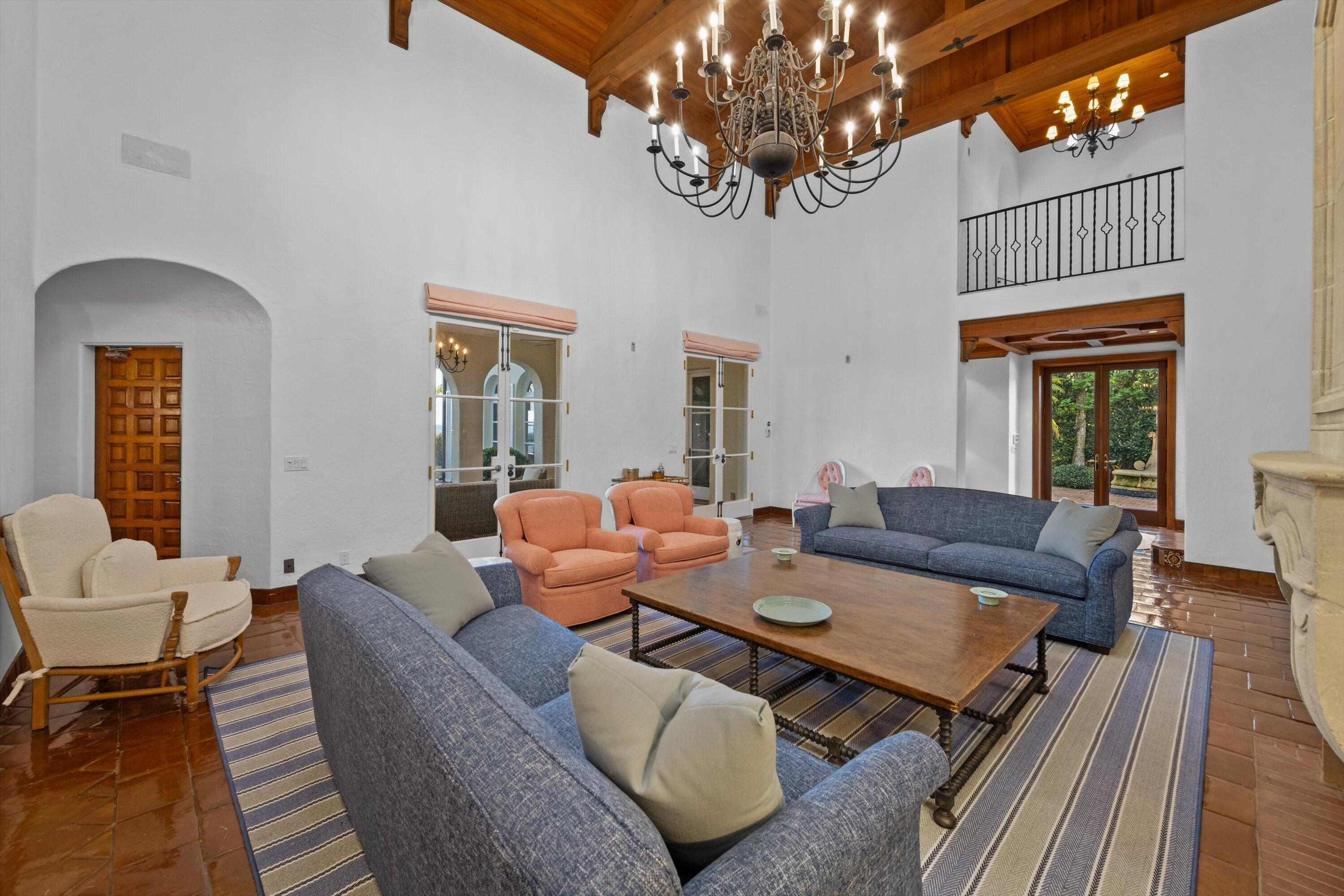 240 N Ocean Boulevard Property Photo 5