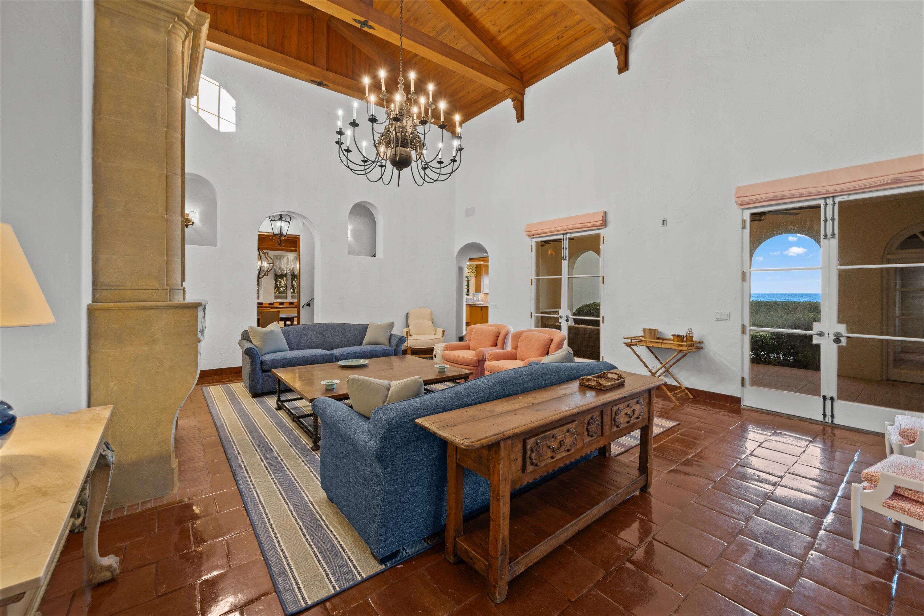 240 N Ocean Boulevard Property Photo 7