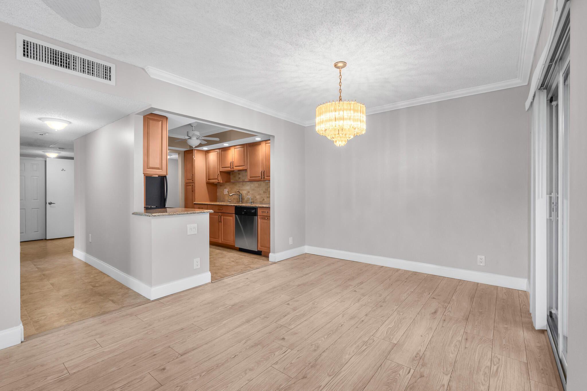 950 Ponce De Leon 3120 Property Photo 10