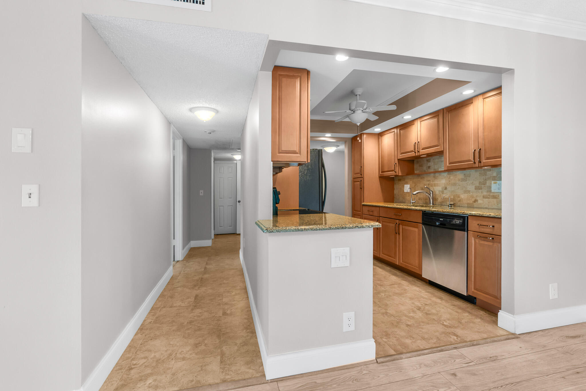 950 Ponce De Leon 3120 Property Photo 11