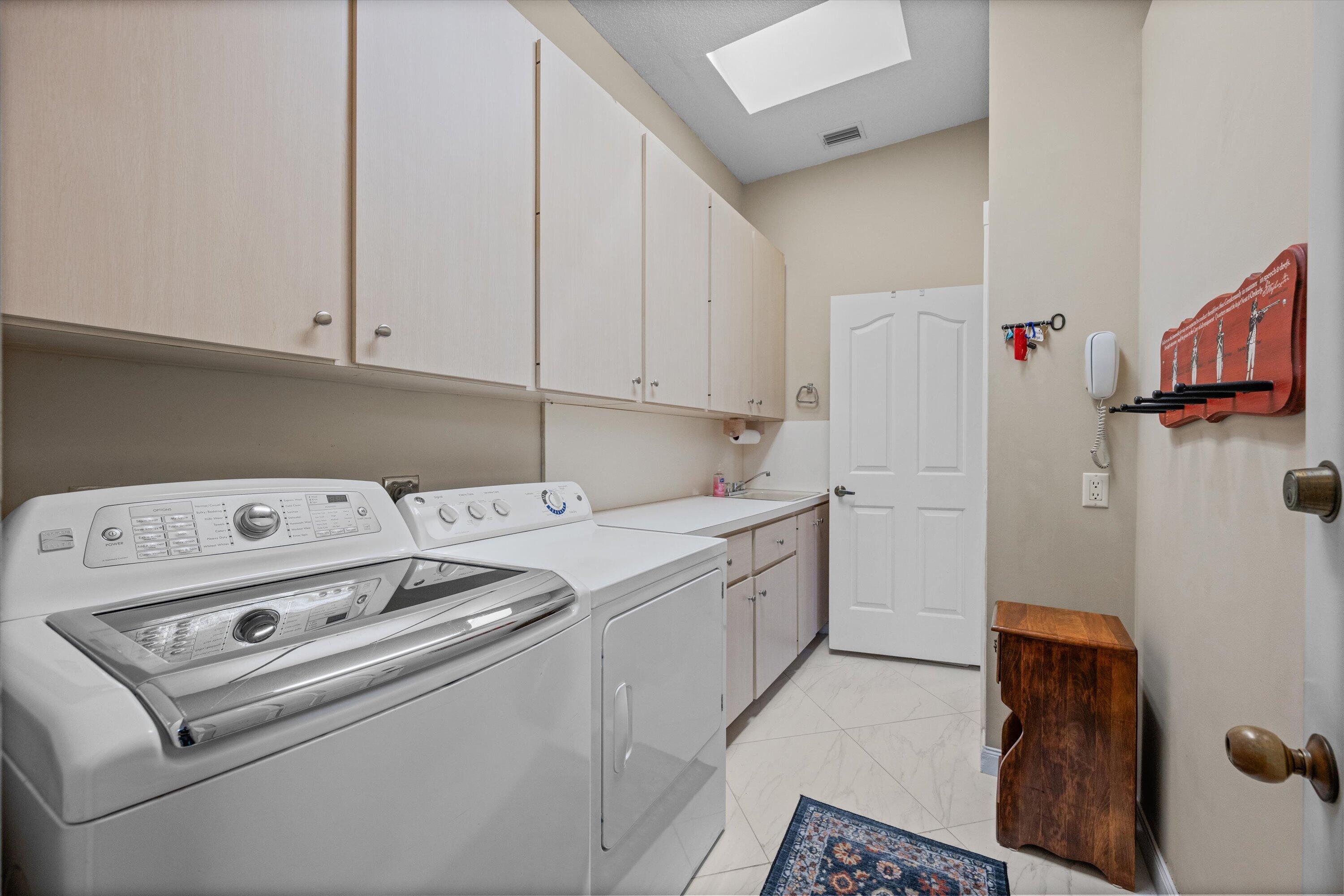 178 Hampton Place Property Photo 34
